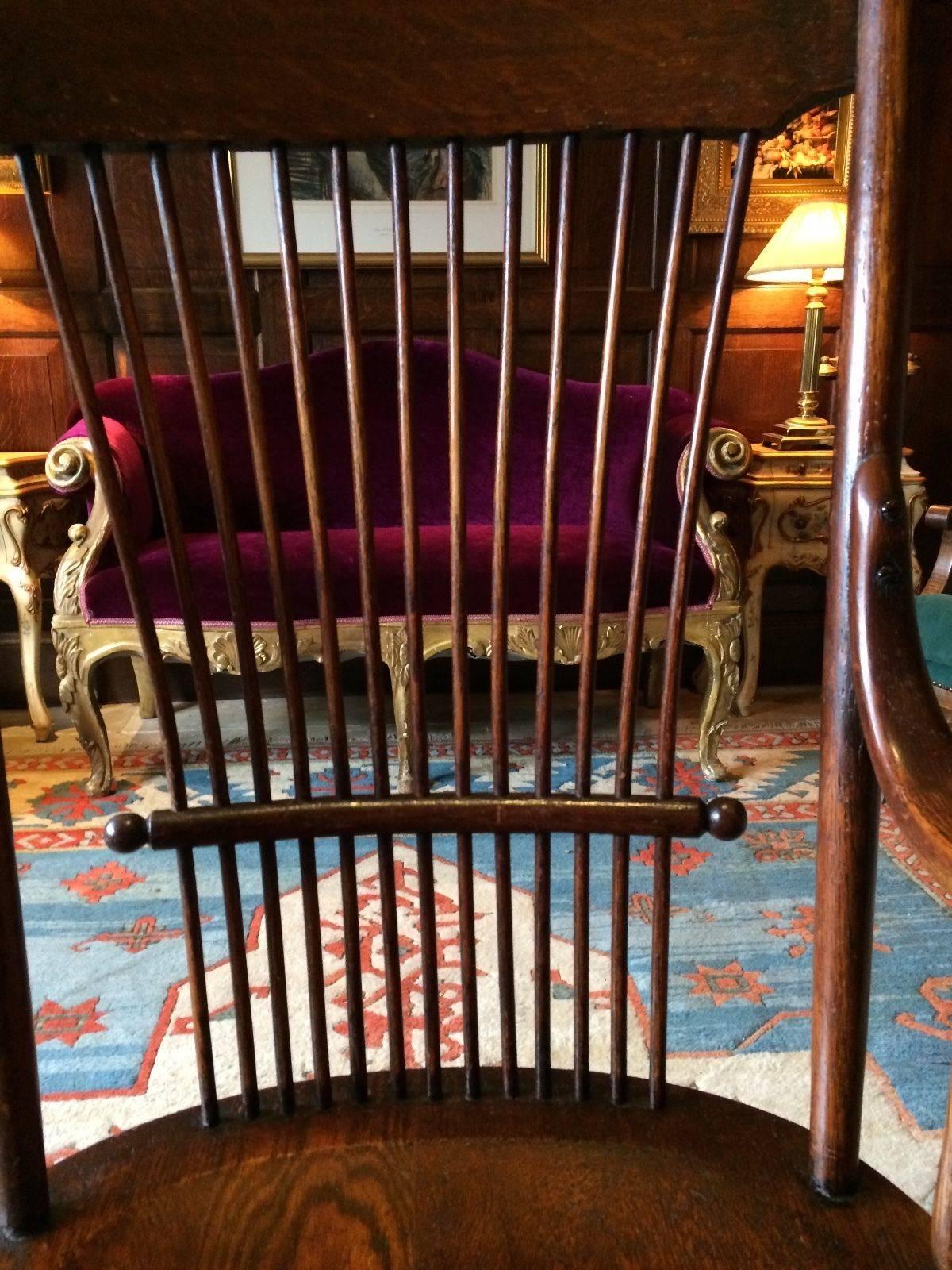 Antique Windsor Chair Oak Spindle Back Victorian, 19th Century In Good Condition In Longdon, Tewkesbury