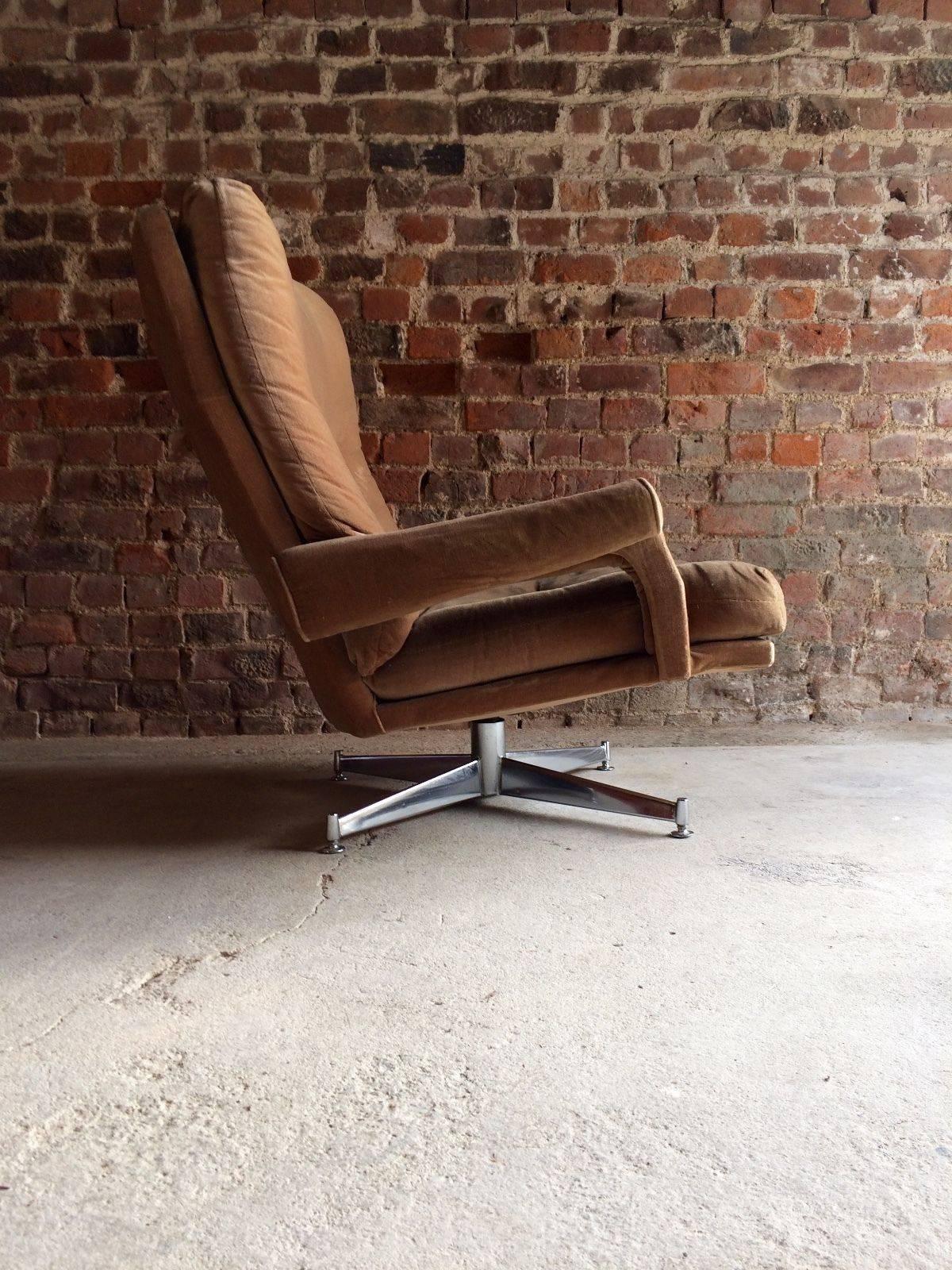 Mid-Century Howard Keith Swivel Chair Armchair Original, 1970s In Good Condition In Longdon, Tewkesbury