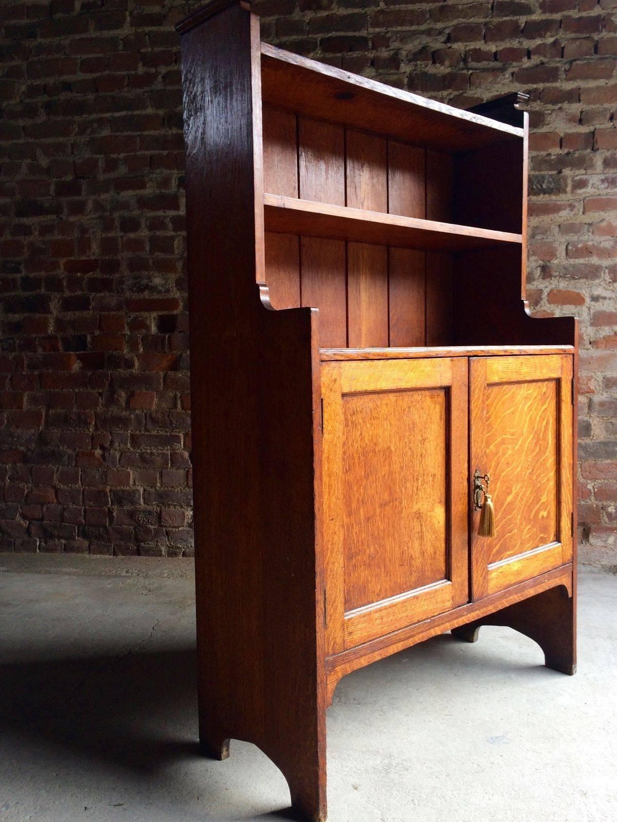 Antique Dresser Cabinet Herrmann American Golden Oak, 20th Century, 1904 In Excellent Condition In Longdon, Tewkesbury
