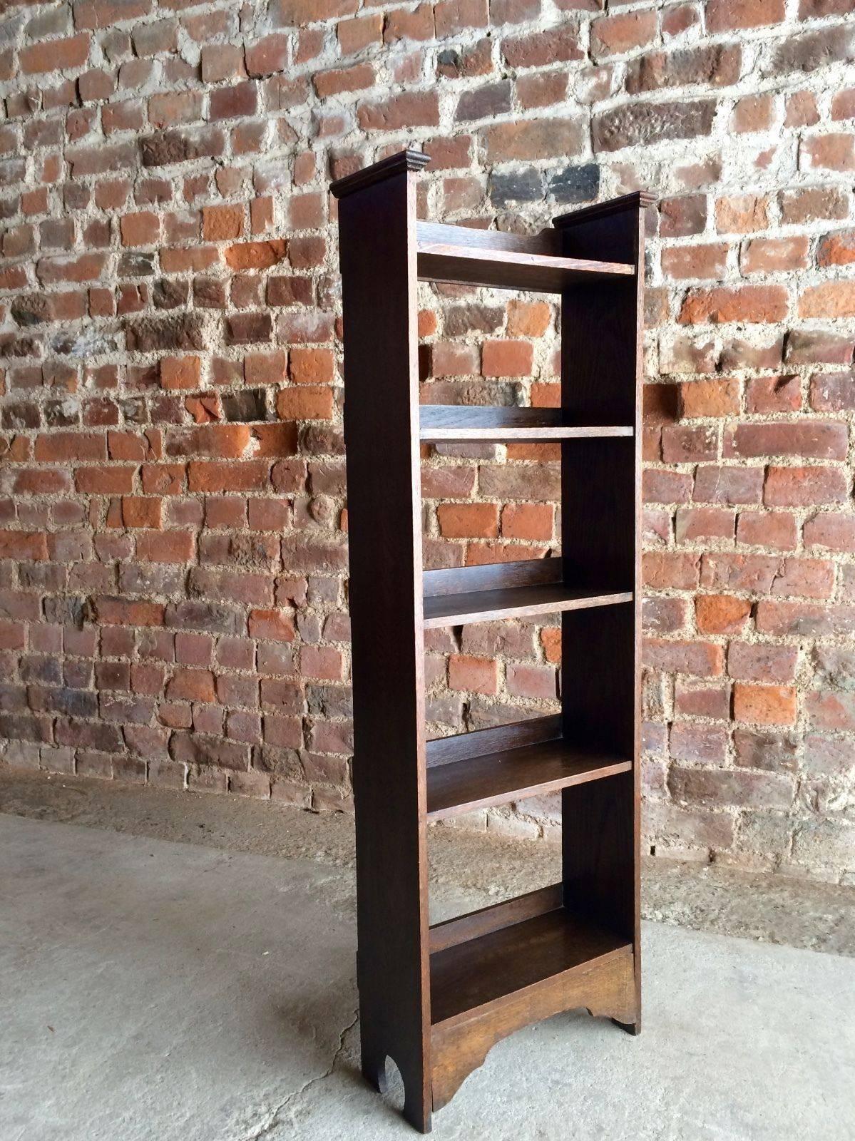 Narrow Edwardian Oak Bookcase Arts & Crafts In Excellent Condition In Longdon, Tewkesbury