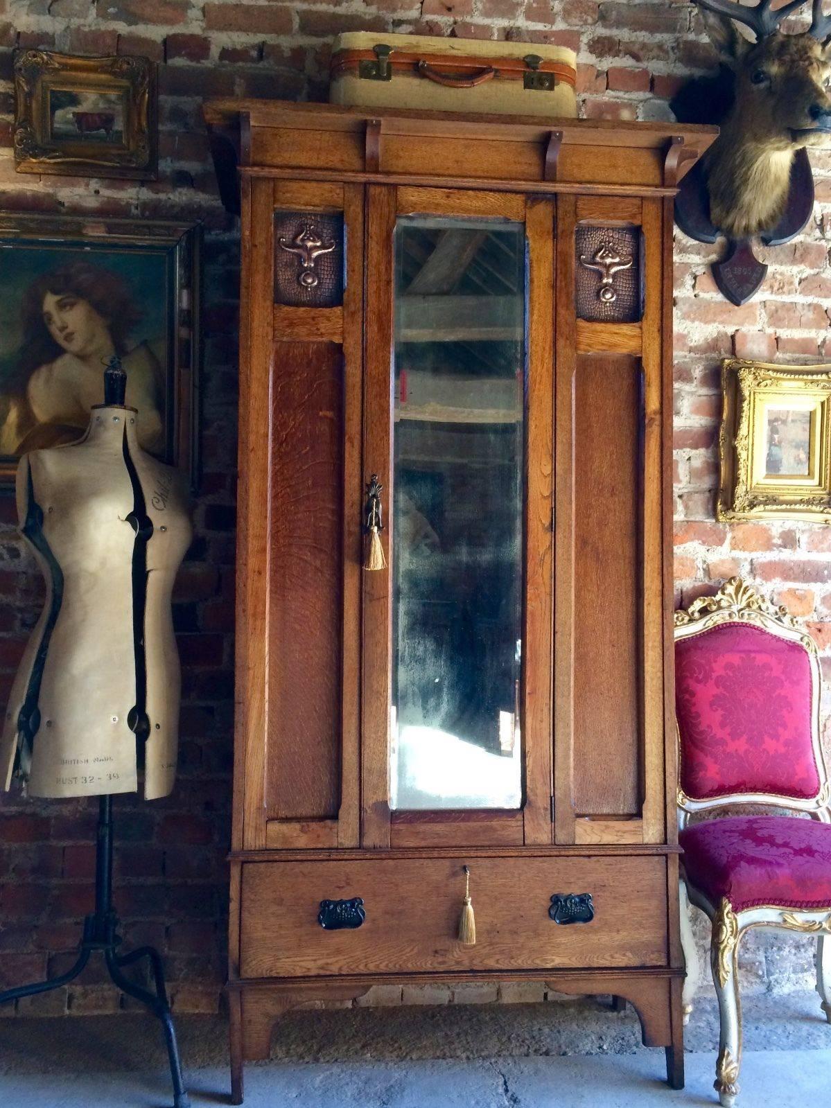 Antique Single Wardrobe Arts & Crafts Copper Edwardian Armoire Mirror In Good Condition In Longdon, Tewkesbury