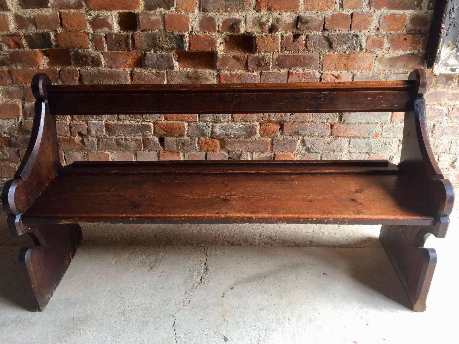 A beautiful antique pine 19th-20th century church pew, the bench is full of charm and character and would make ideal seating for a rustic dining table.
