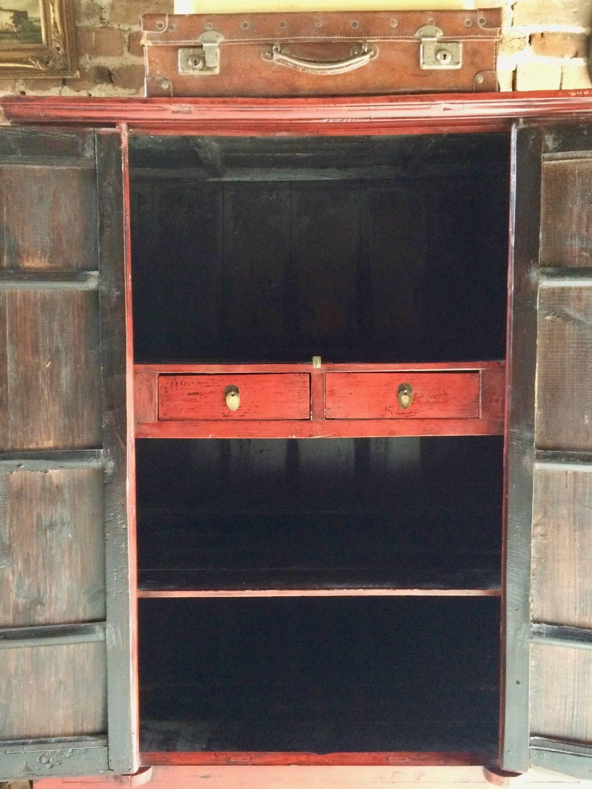 Antique Chinese Cupboard Cabinet Very Large Red Lacquered In Good Condition In Longdon, Tewkesbury