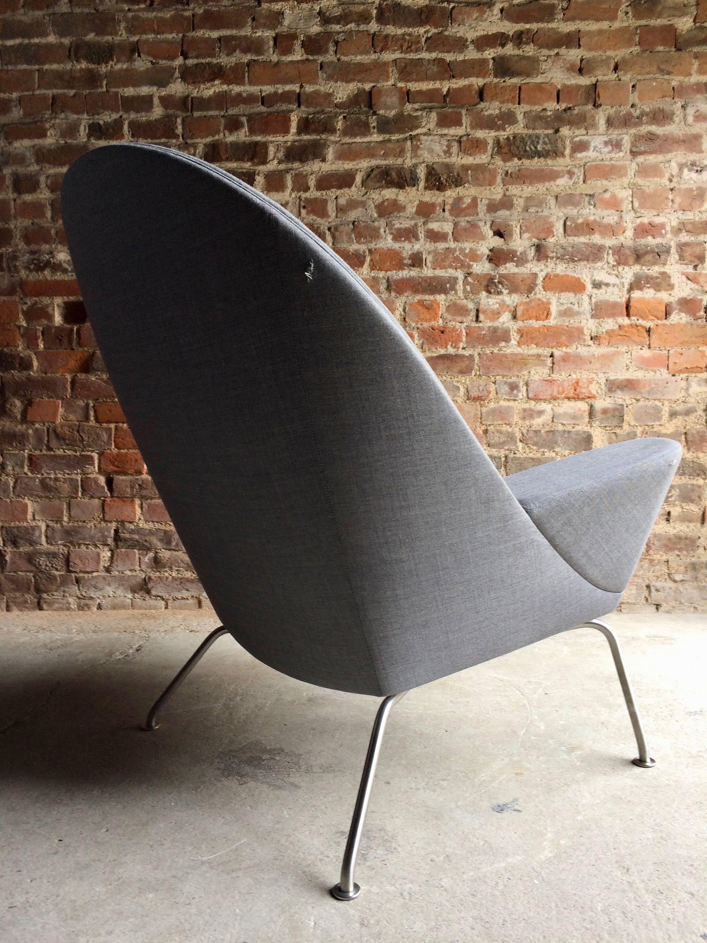 Hans Wegner Lounge Chair Model 468 Oculus Manufactured by Carl Hansen Grey No.1 3