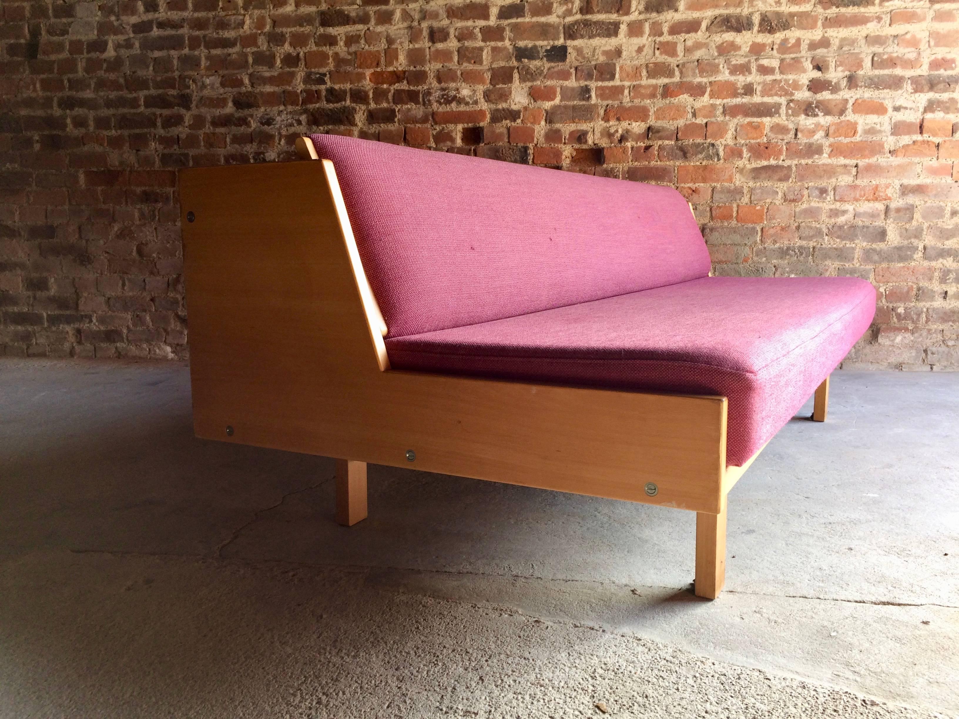 Danish Hans J. Wegner Daybed Sofa for GETAMA, Denmark, Mid-Century Vintage