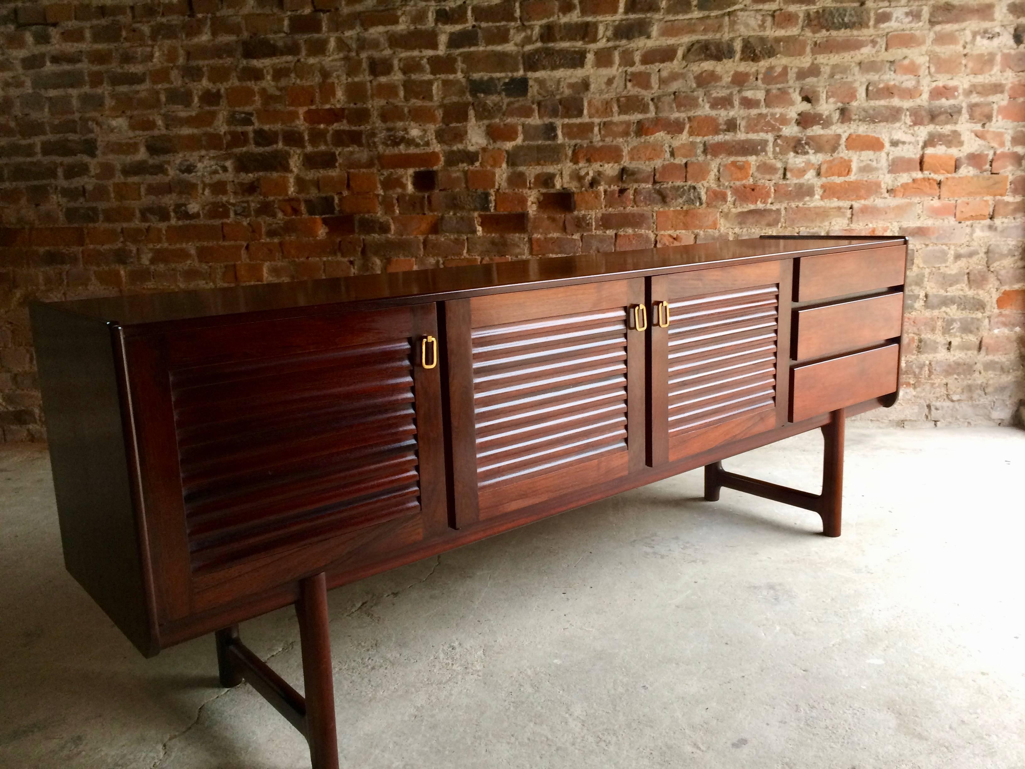 British Mid-Century A. H. McIntosh & Co of Kirkcaldy Rosewood Sideboard Credenza, 1970s