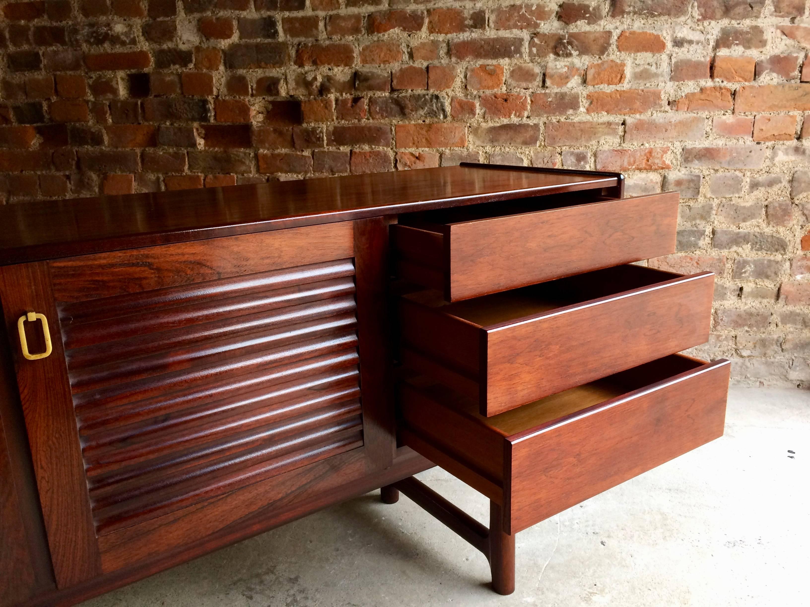 Mid-Century A. H. McIntosh & Co of Kirkcaldy Rosewood Sideboard Credenza, 1970s 1