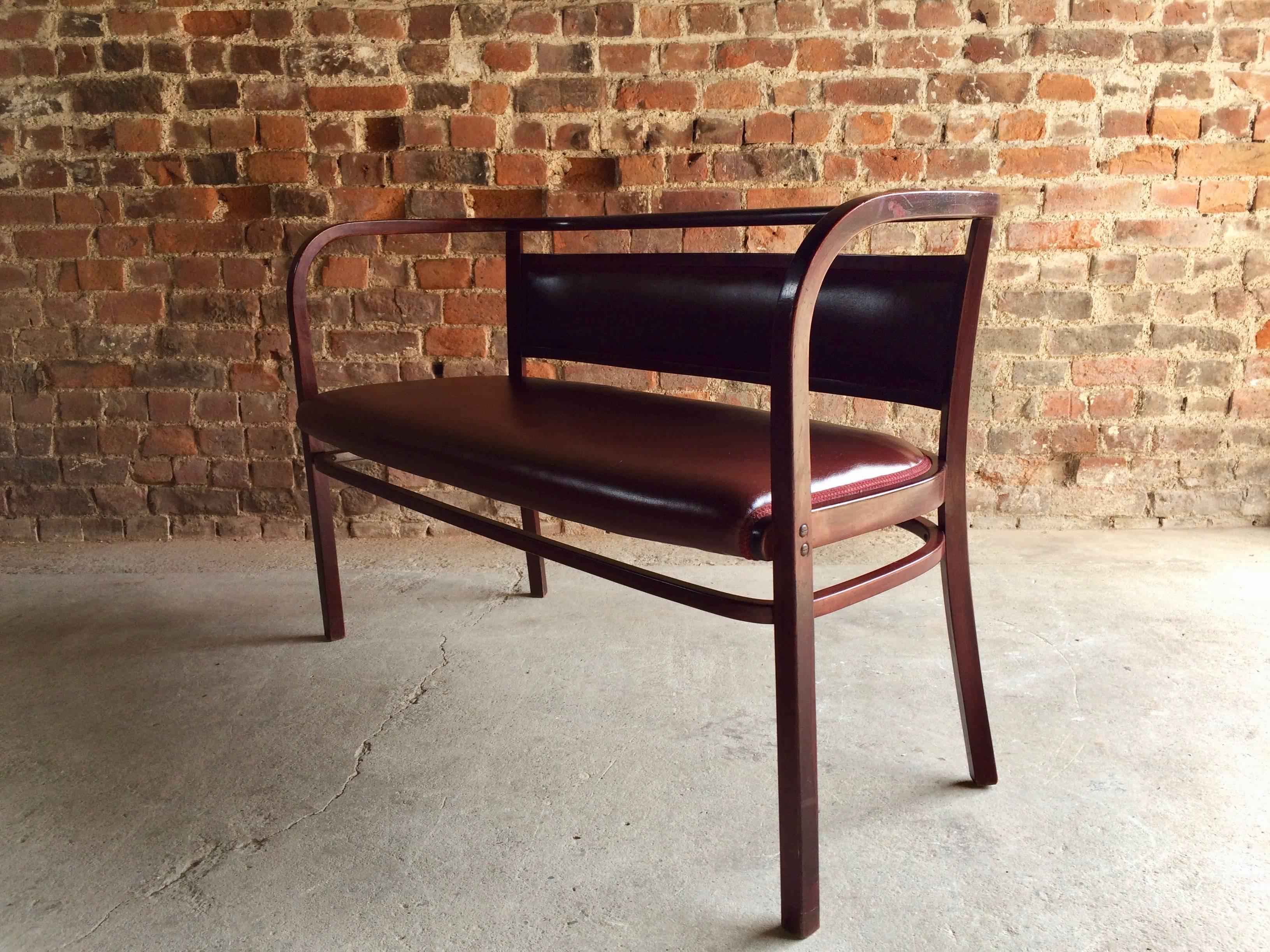 French Otto Wagner for Thonet Bentwood Sofa Bench, circa 1908 Model 3