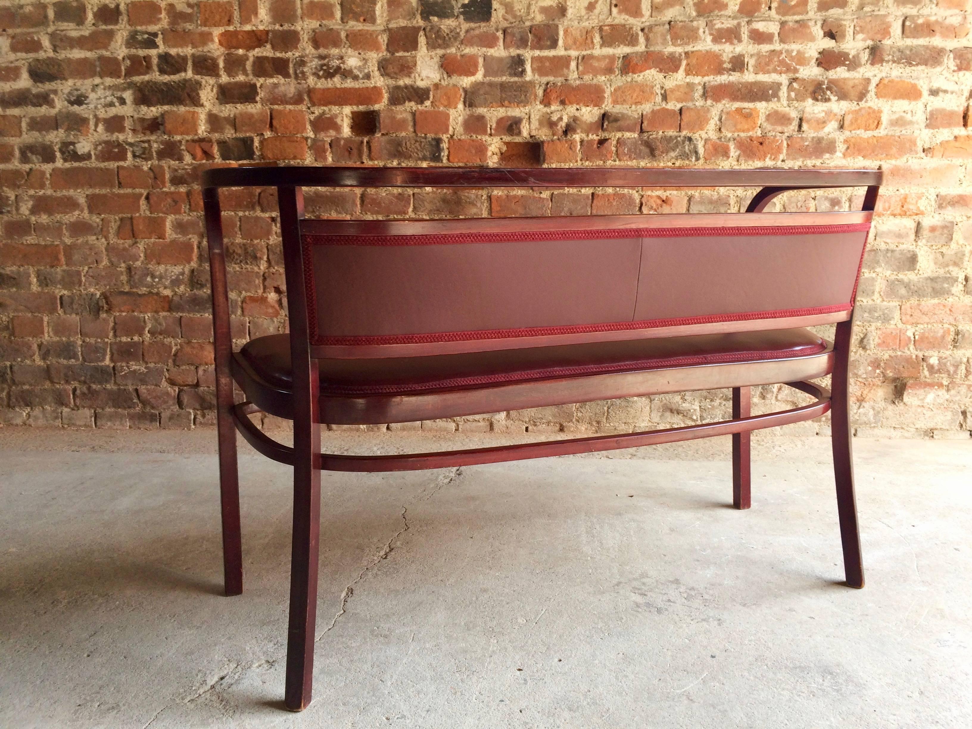 Otto Wagner for Thonet Bentwood Sofa Bench, circa 1908 Model 3 In Excellent Condition In Longdon, Tewkesbury