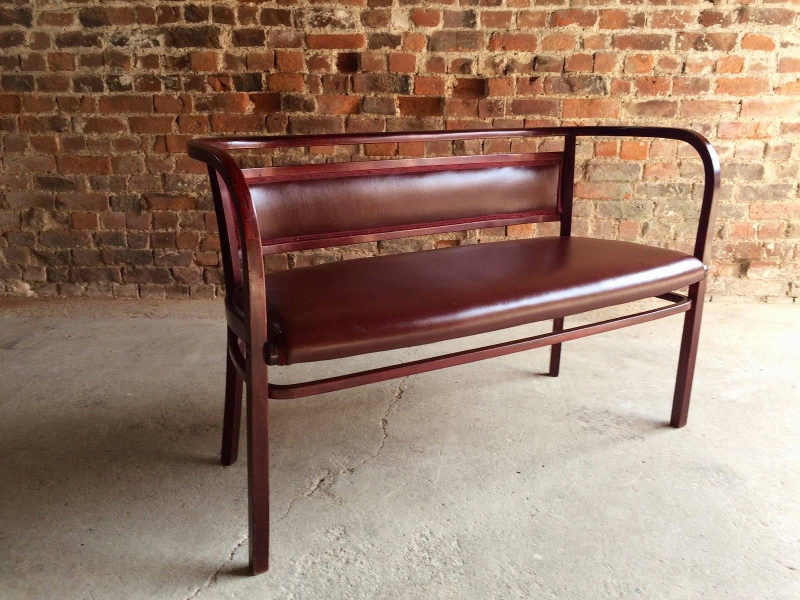 Antique Otto Wagner for Thonet Bentwood Sofa Bench, circa 1908, Model 3 3