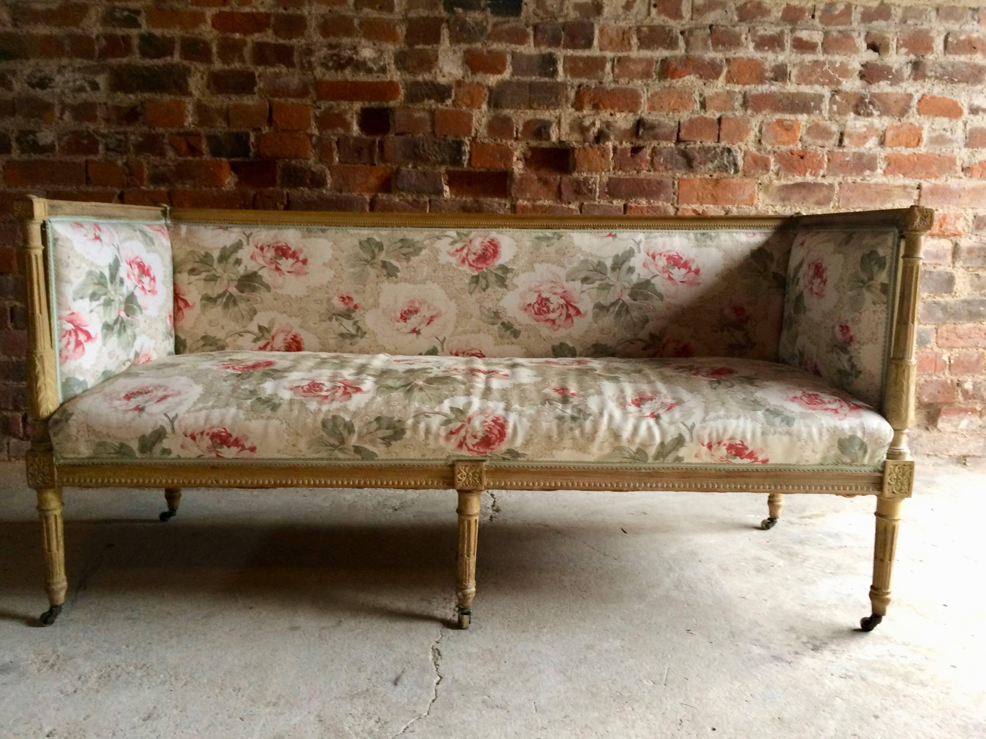 Antique 18th Century French Louis XV Salon Sofa Settee Painted Beech, circa 1770 In Excellent Condition In Longdon, Tewkesbury