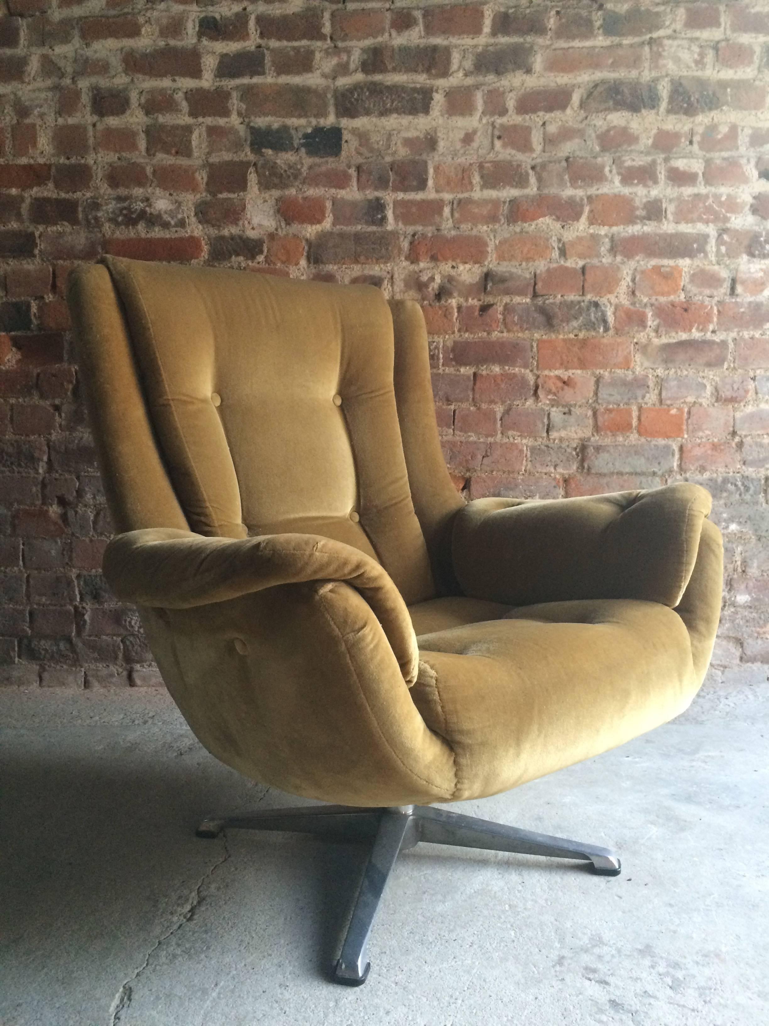 Midcentury Armchair Gold Velvet Lounge Swivel Chair, 1960s 3