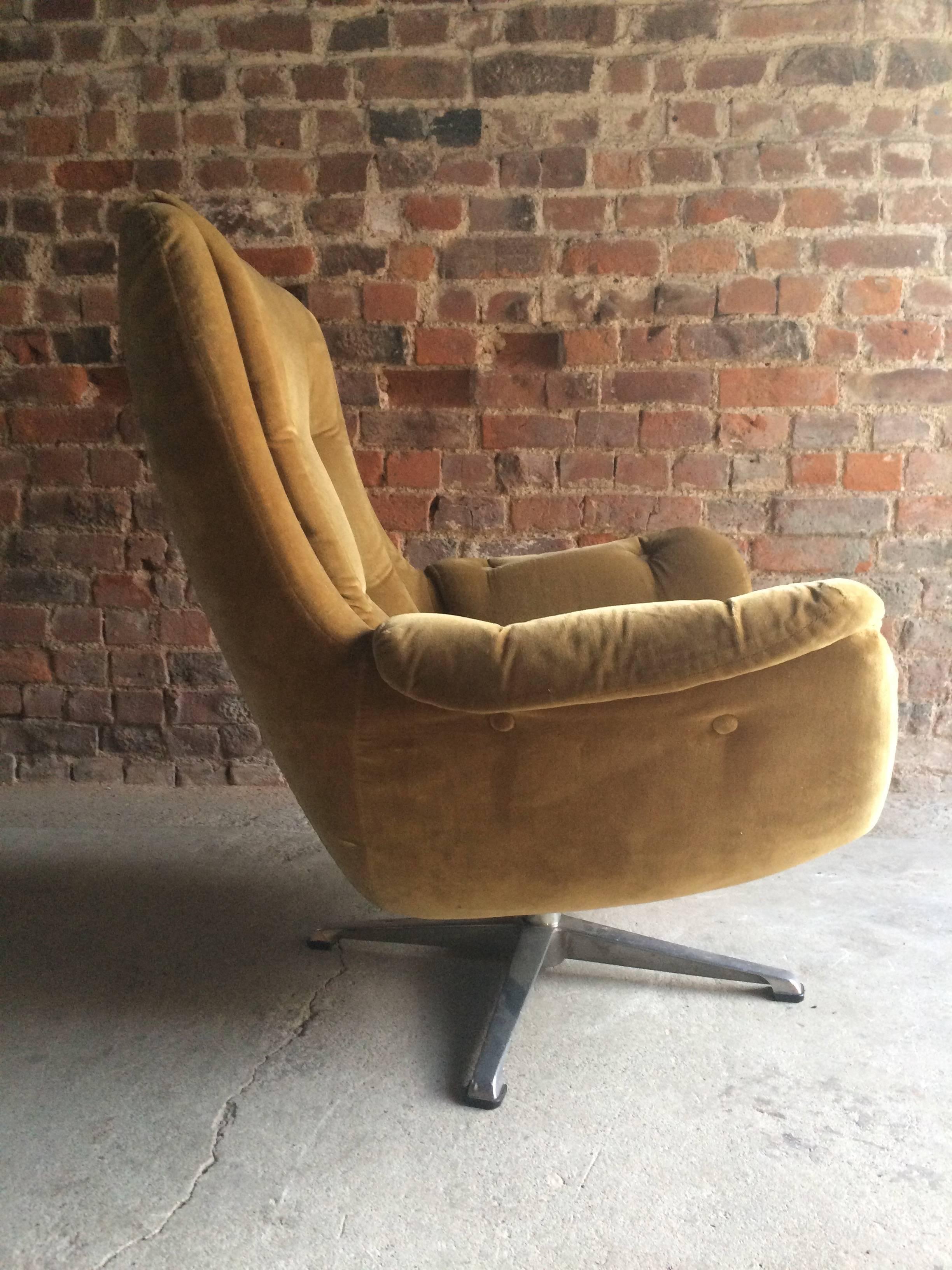Midcentury Armchair Gold Velvet Lounge Swivel Chair, 1960s 1