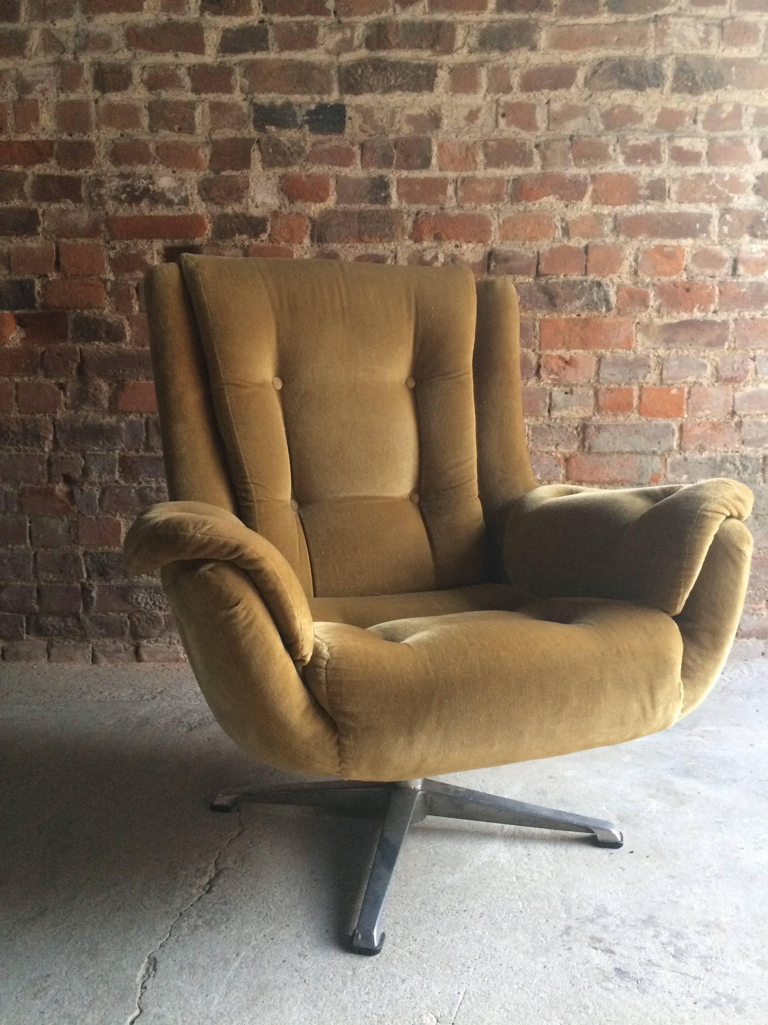Midcentury Armchair Gold Velvet Lounge Swivel Chair, 1960s 4