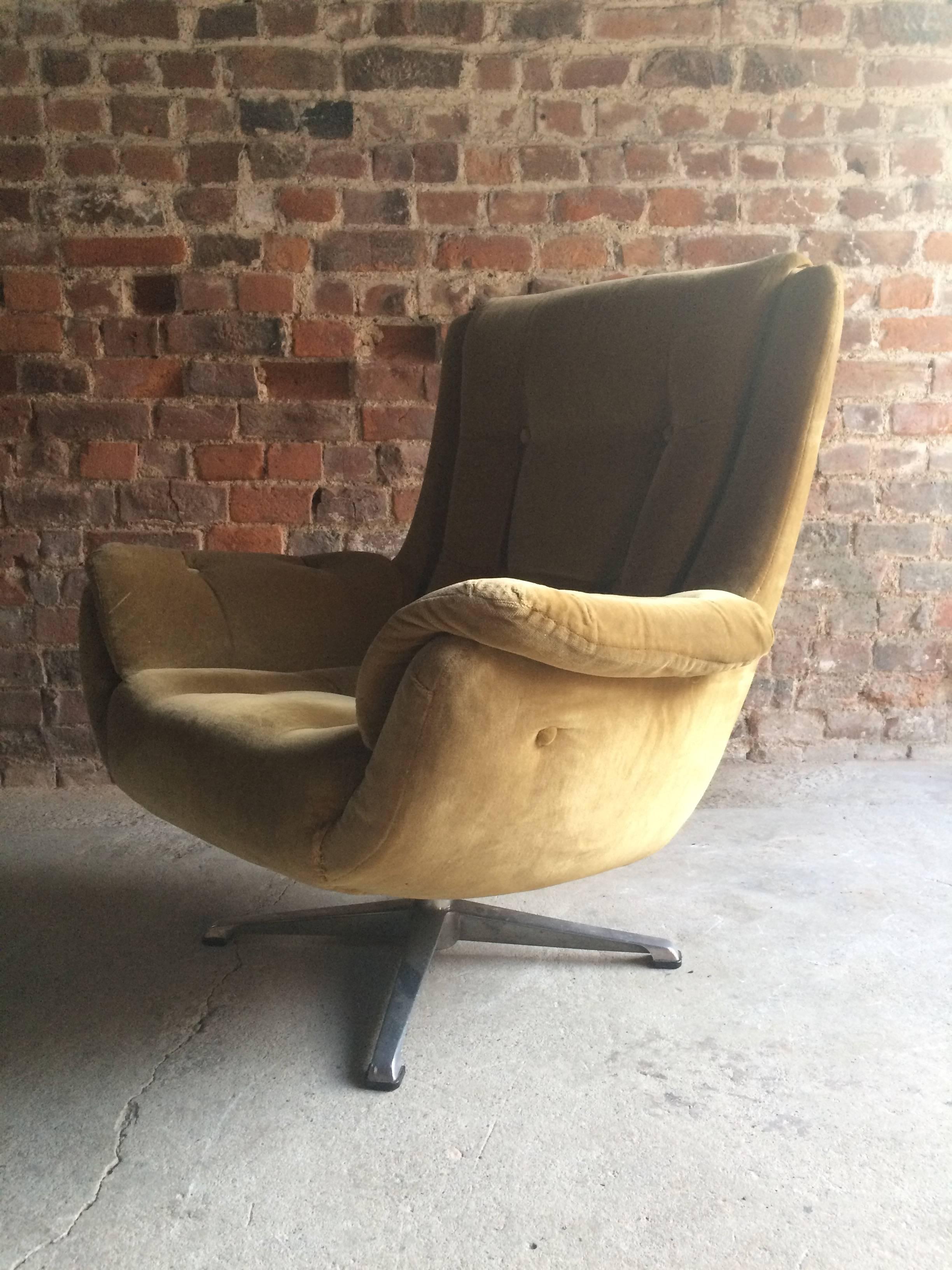 Mid-Century Modern Midcentury Armchair Gold Velvet Lounge Swivel Chair, 1960s