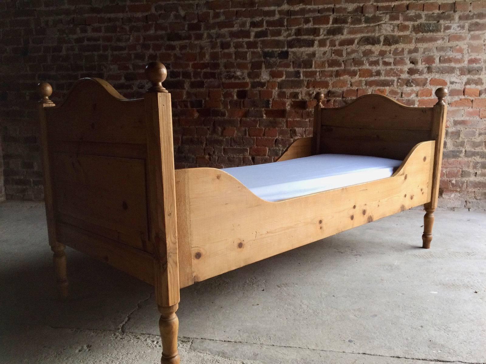 Magnificent Antique Solid Pine Daybed Single Bed 19th Century Victorian Mattress 1
