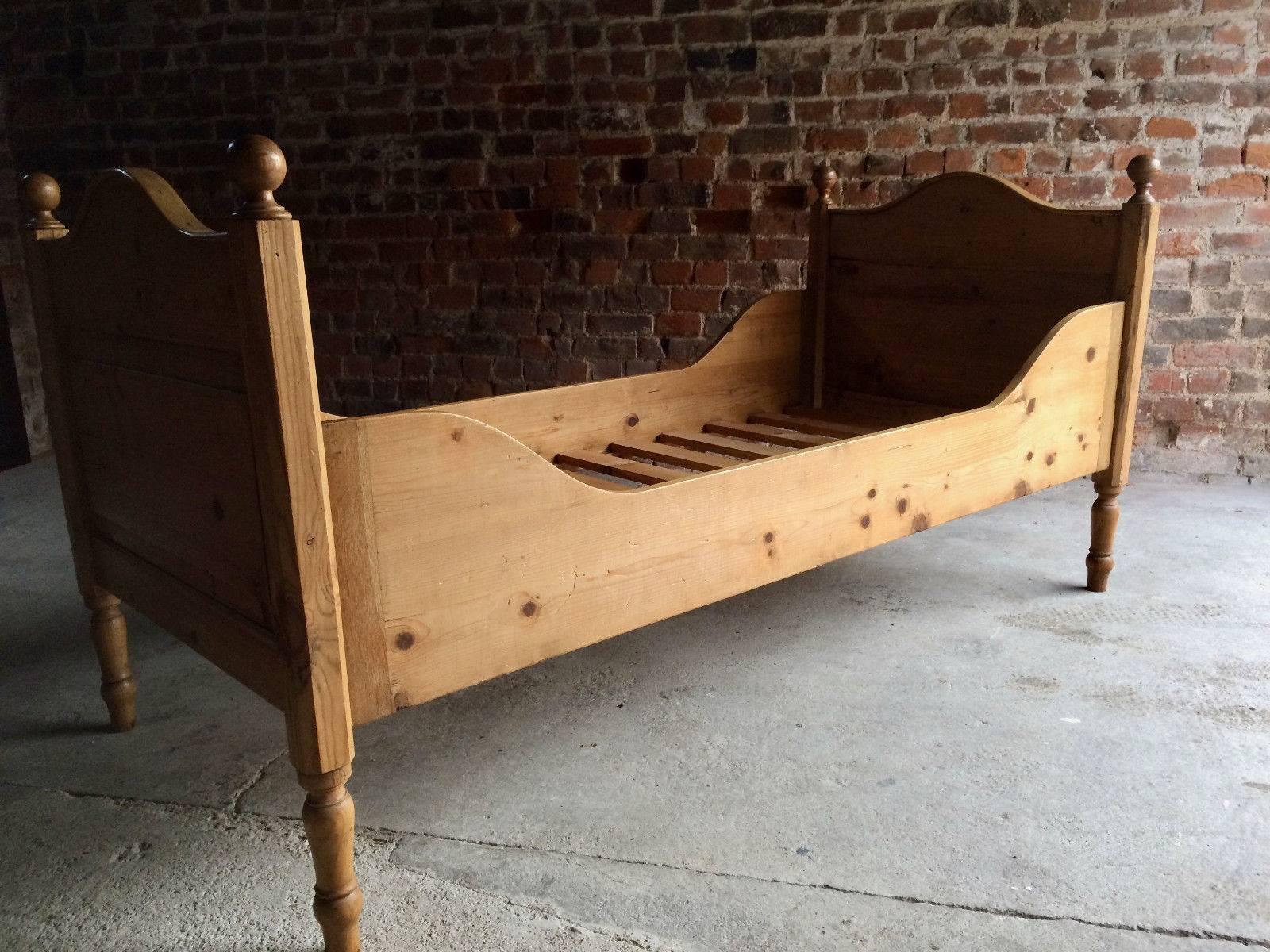 Magnificent Antique Solid Pine Daybed Single Bed 19th Century Victorian Mattress 4