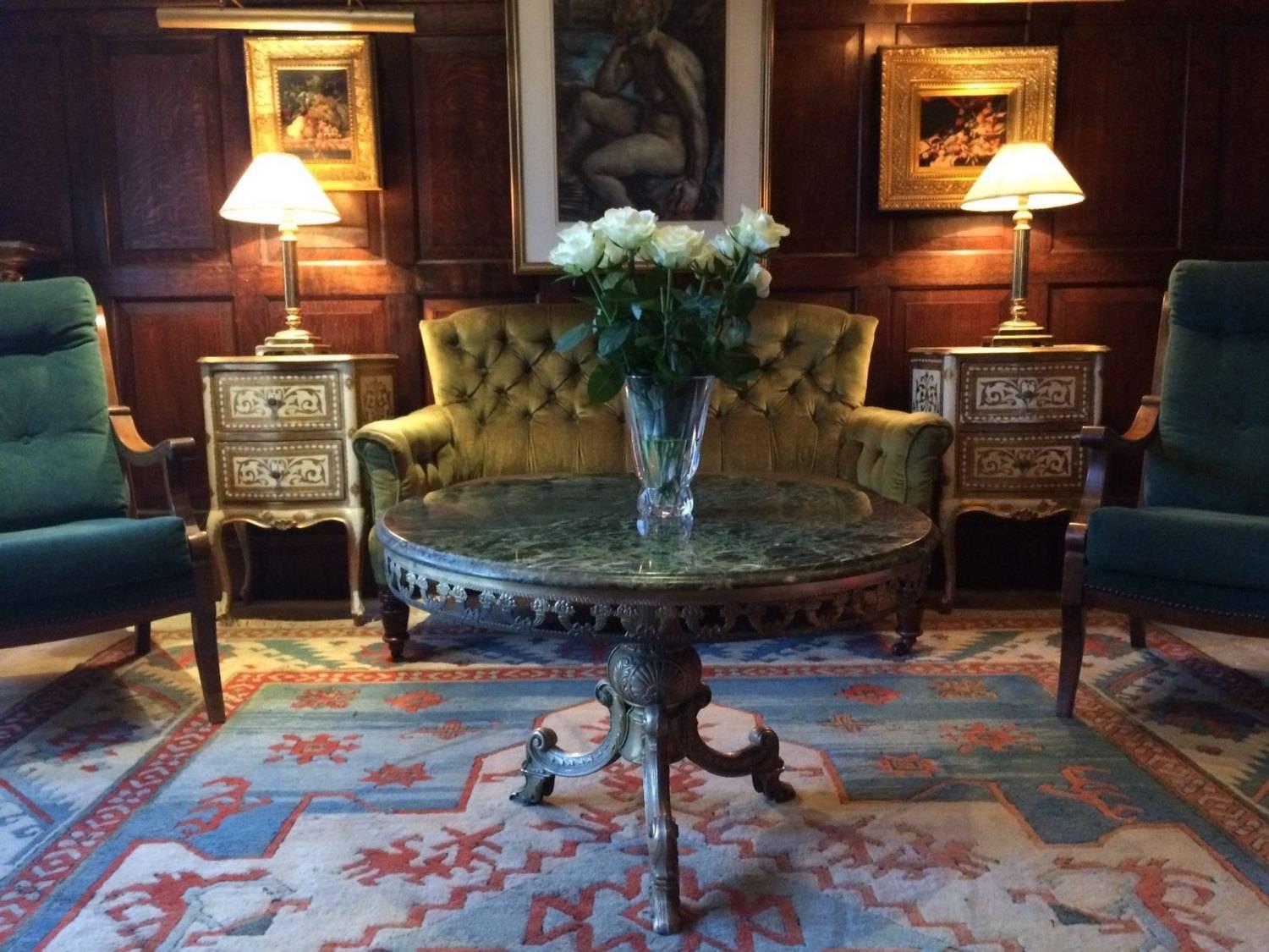 20th Century Stunning Antique Style Coffee Table Occasional French Marble Brass Circular