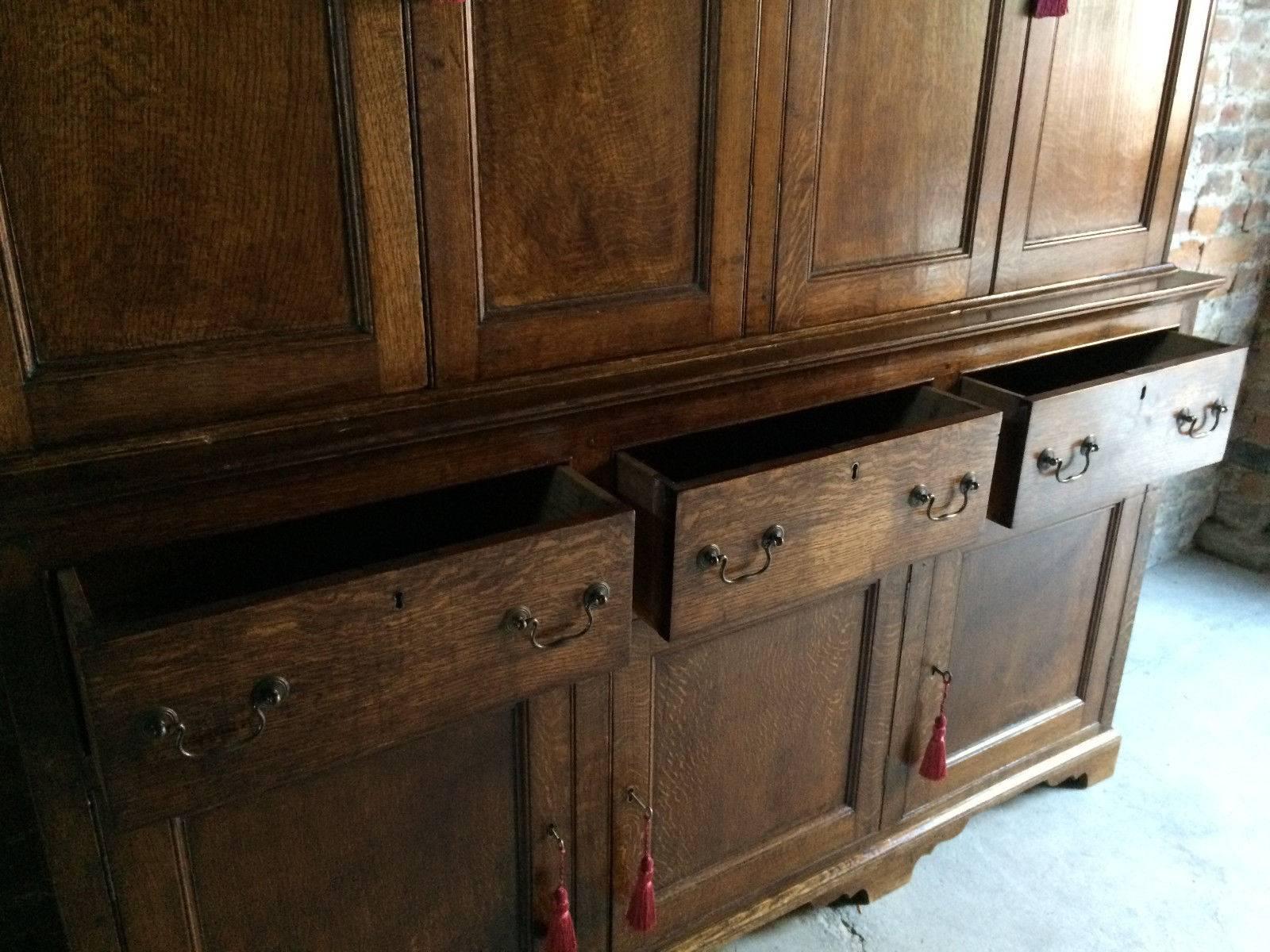 Housekeepers Cupboard Pantry Dresser Antique Oak Victorian 19th Century In Excellent Condition In Longdon, Tewkesbury