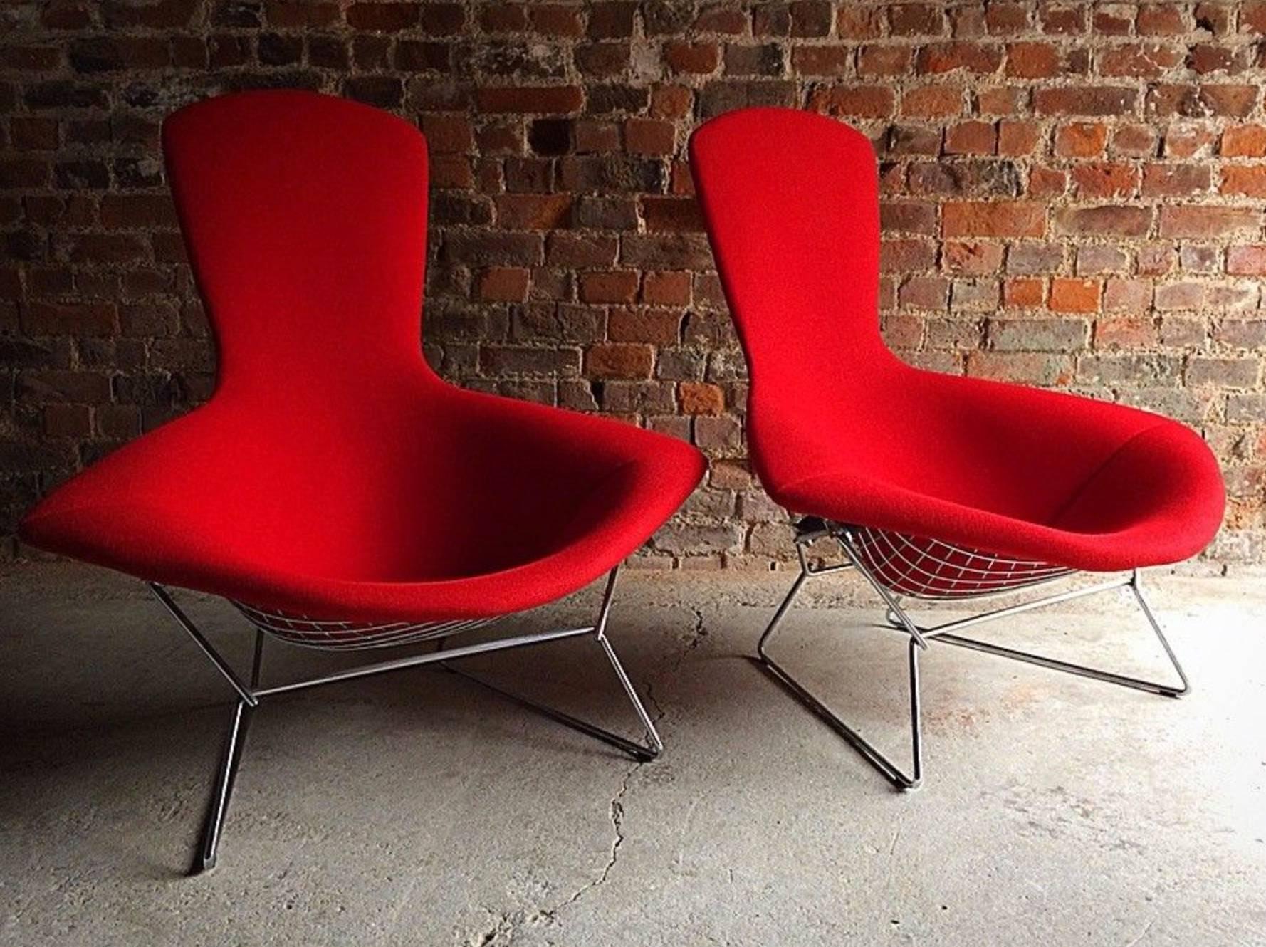 Pair of Harry Bertoia Bird Chairs in Red for Knoll International In Excellent Condition In Longdon, Tewkesbury