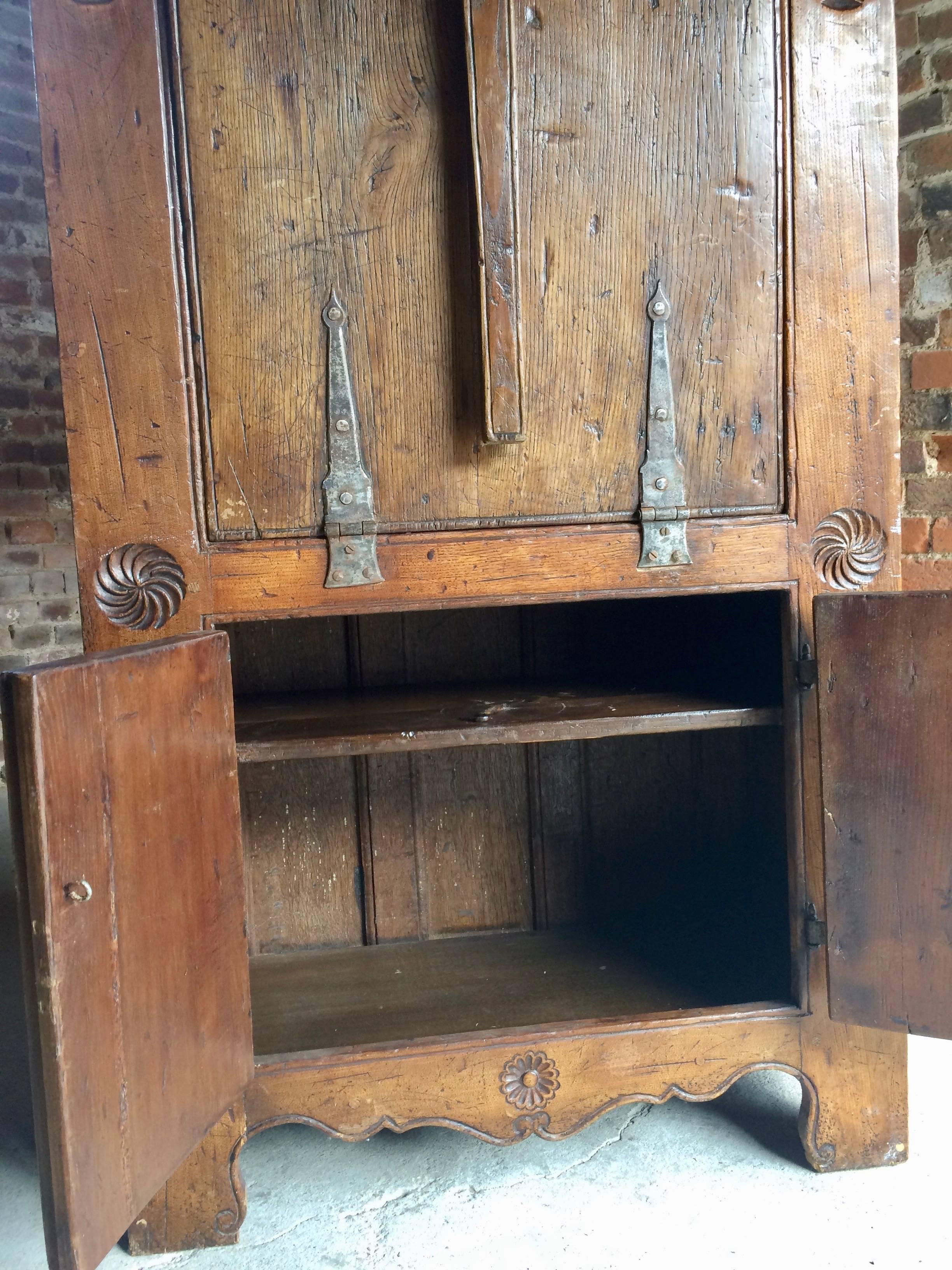 Primitive Farmhouse Cupboard Table 16th Century Dutch Solid Oak 2