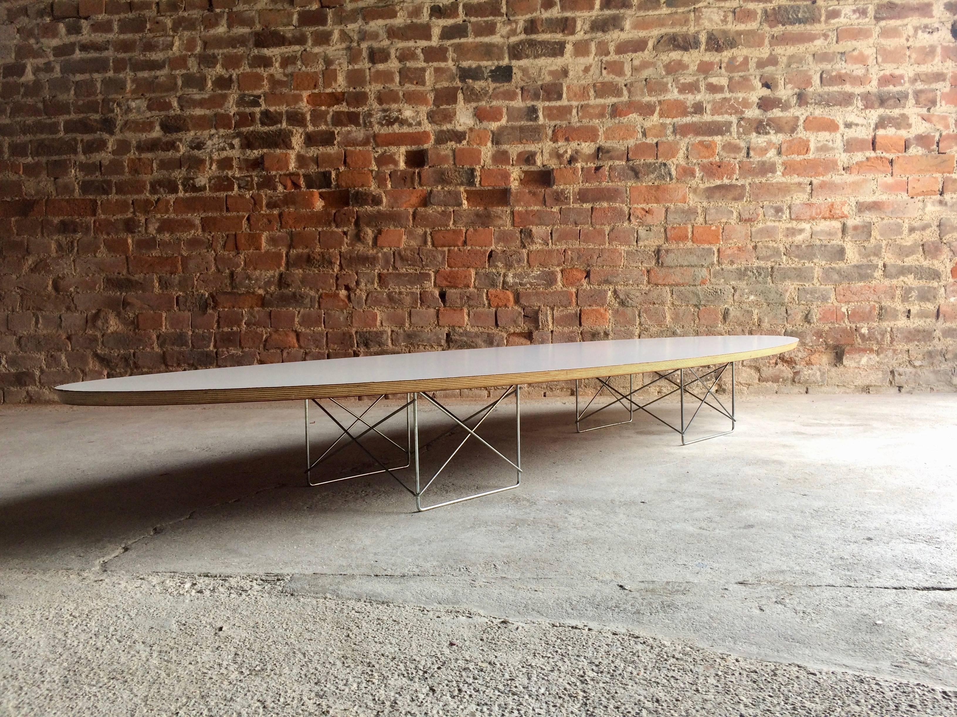 Charles and Ray Eames Elliptical Coffee Table for Herman Miller Surfboard In Excellent Condition In Longdon, Tewkesbury