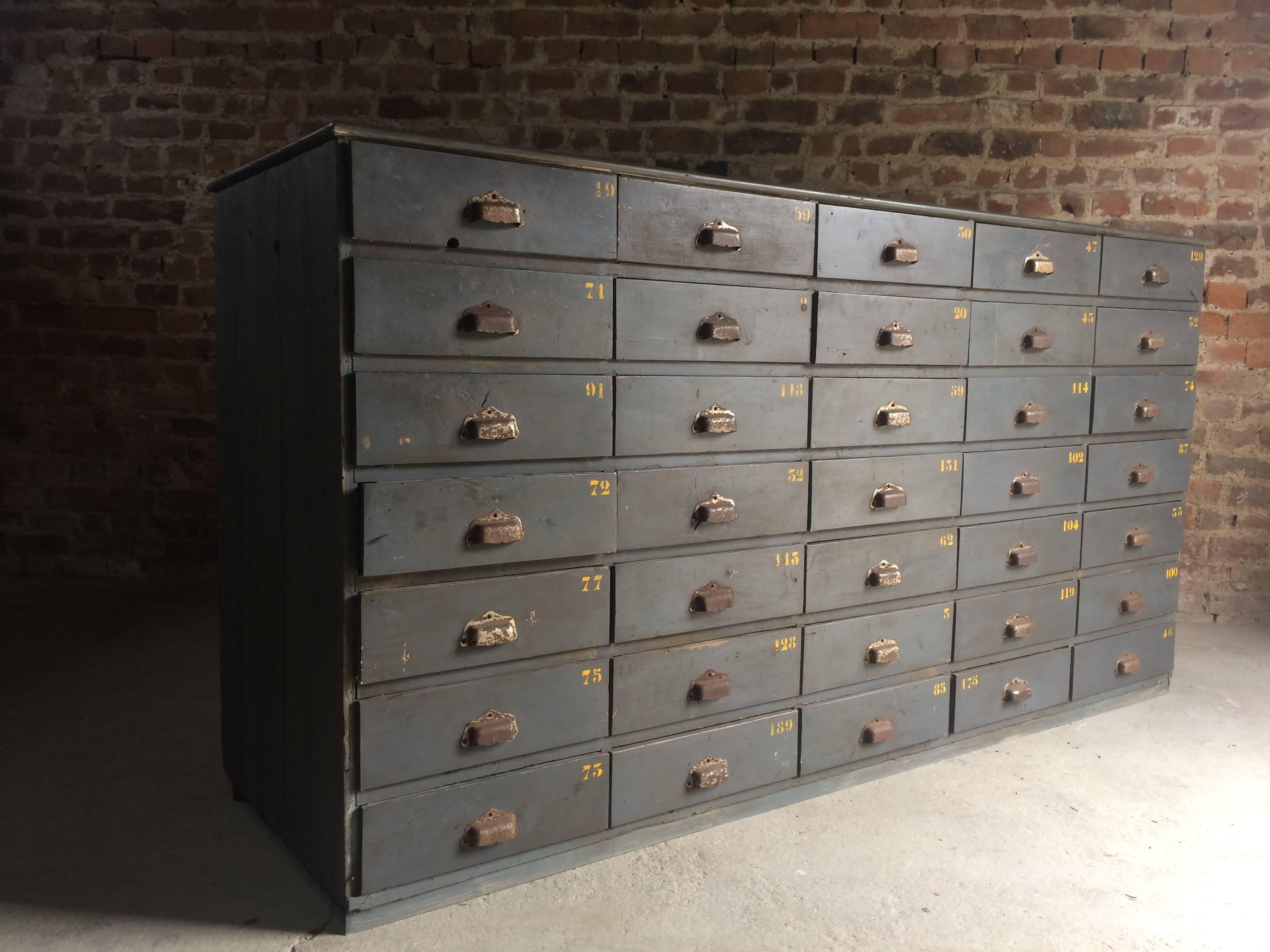 Industrial Chest of Drawers Loft Style Antique Engineers Sideboard In Distressed Condition In Longdon, Tewkesbury