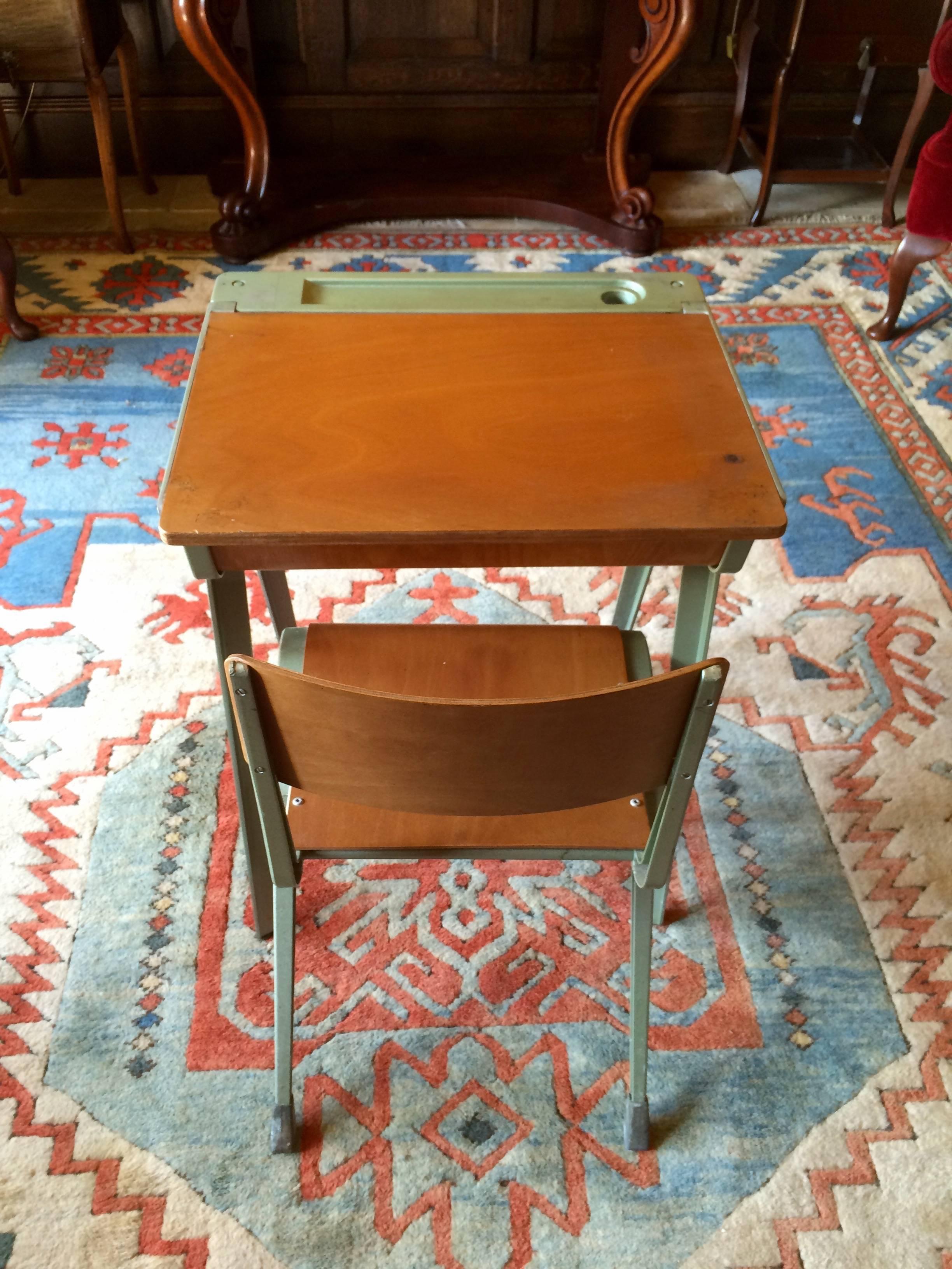 child's desk and chair set