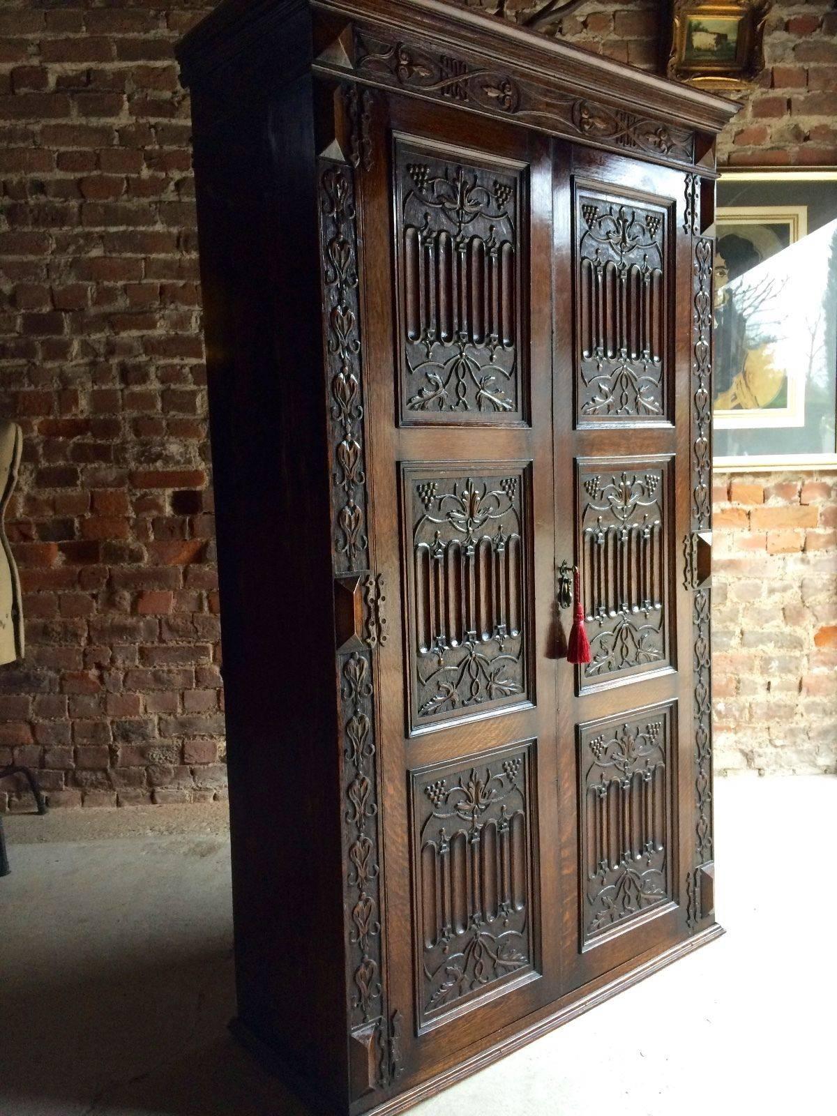 Antique Wardrobe Armoire Solid Oak Gothic Heavily Carved Edwardian In Good Condition In Longdon, Tewkesbury