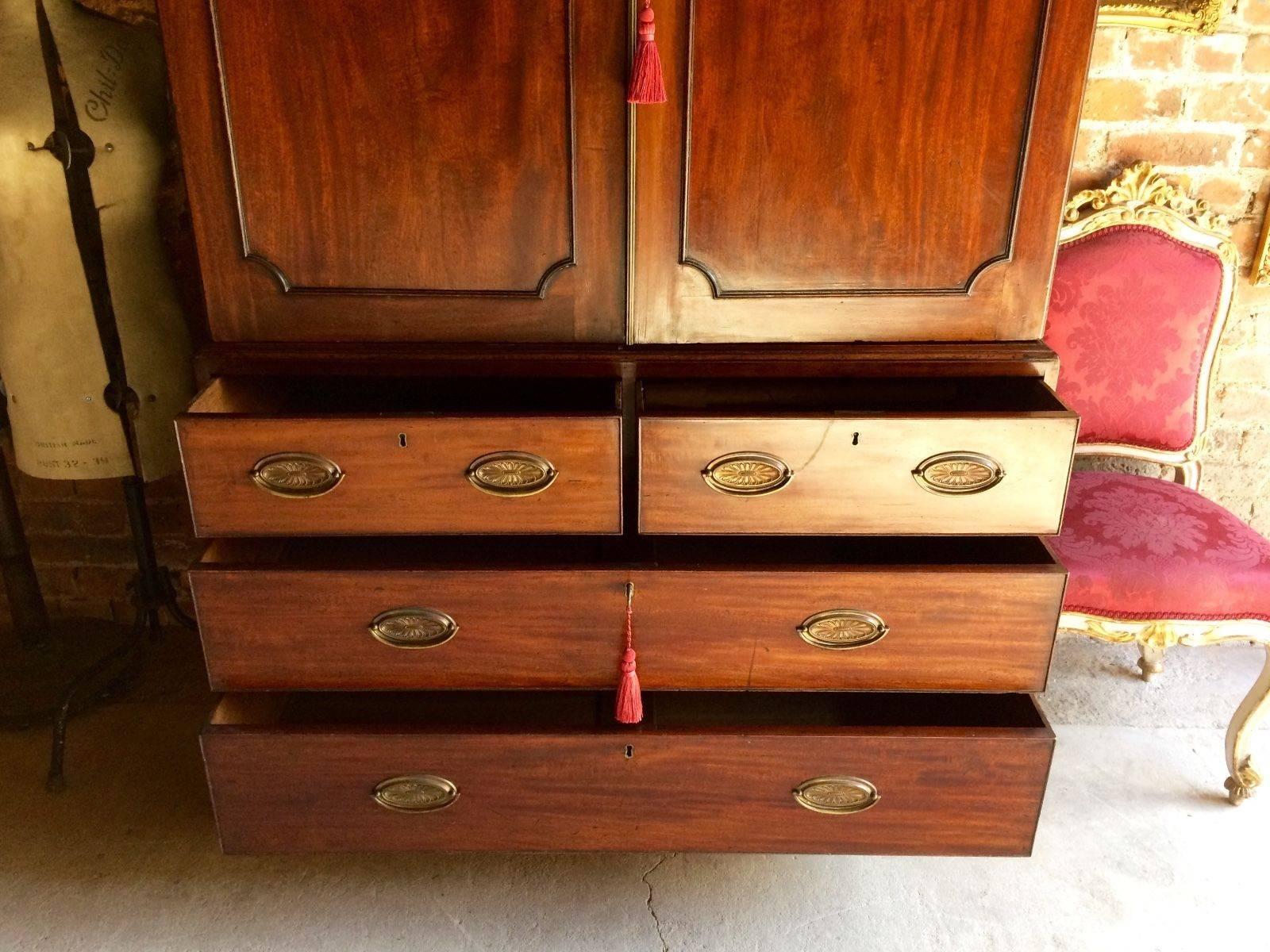 Antique Linen Press Dresser Flamed Mahogany George IV, 19th Century 2