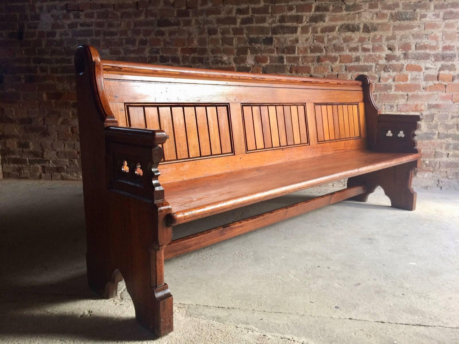 Antique Gothic Pitch Pine Church Pew 19th Century Gothic Revival, 1890 In Excellent Condition In Longdon, Tewkesbury