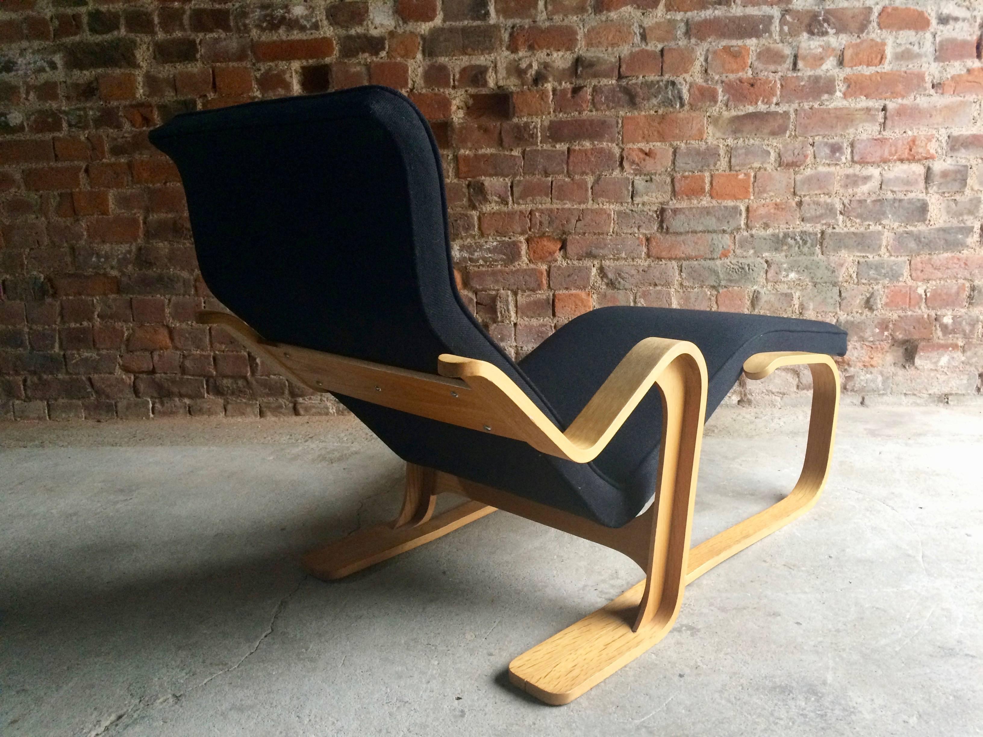 Mid-Century Modern Marcel Breuer Long Chair Chaise Longue Black Midcentury 1970s Bauhaus No. 3