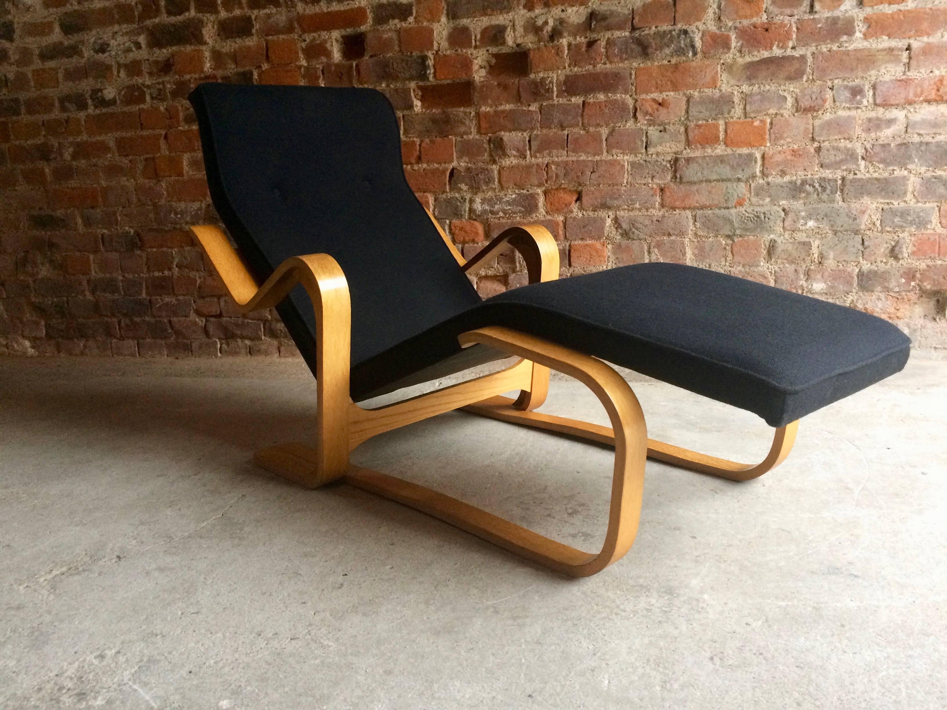 Marcel Breuer Long Chair Chaise Longue Black Midcentury 1970s Bauhaus No. 3 1