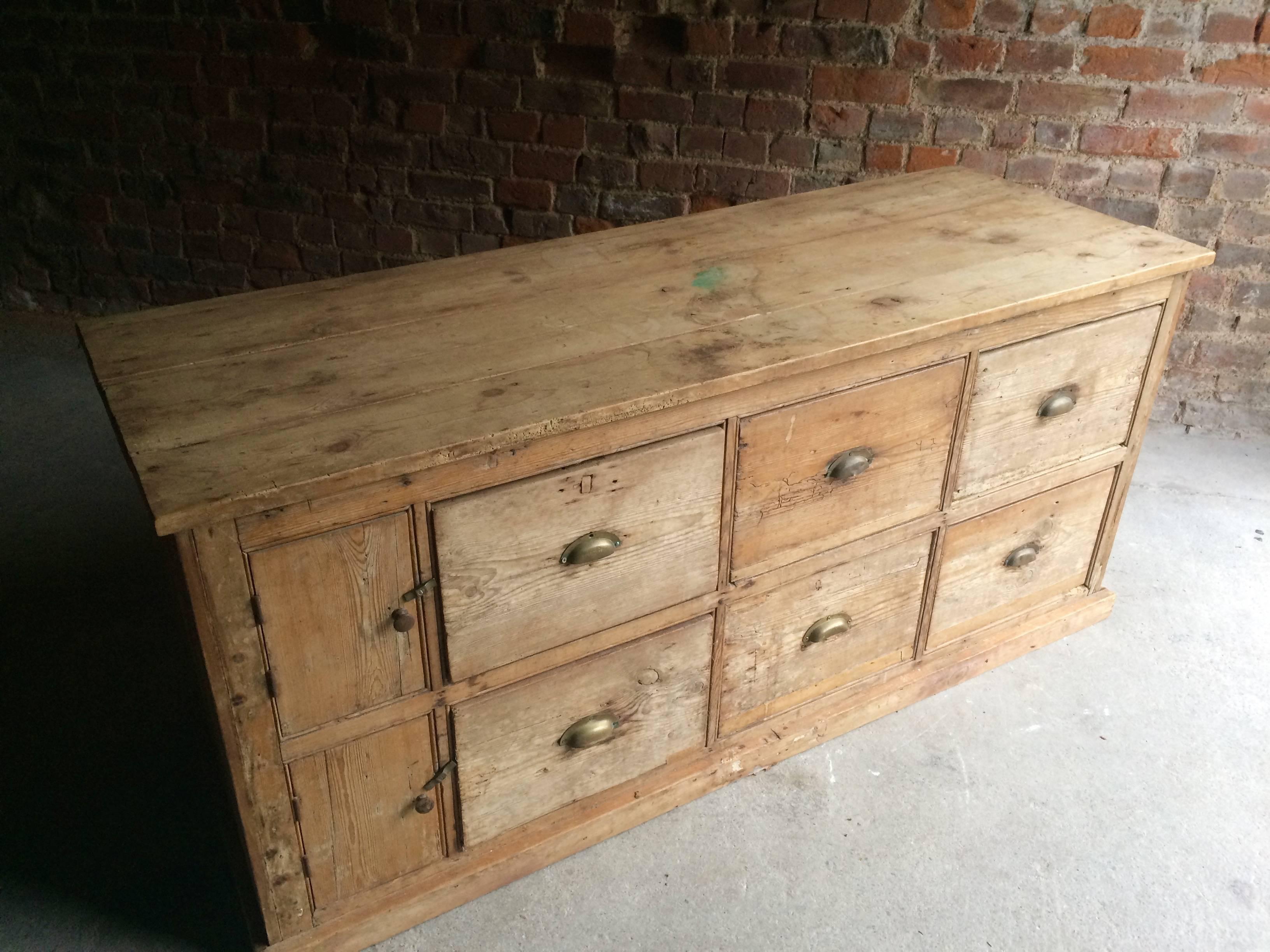 Antique 19th Century Victorian Pine Haberdashery Merchants Shopkeepers Chest In Good Condition In Longdon, Tewkesbury