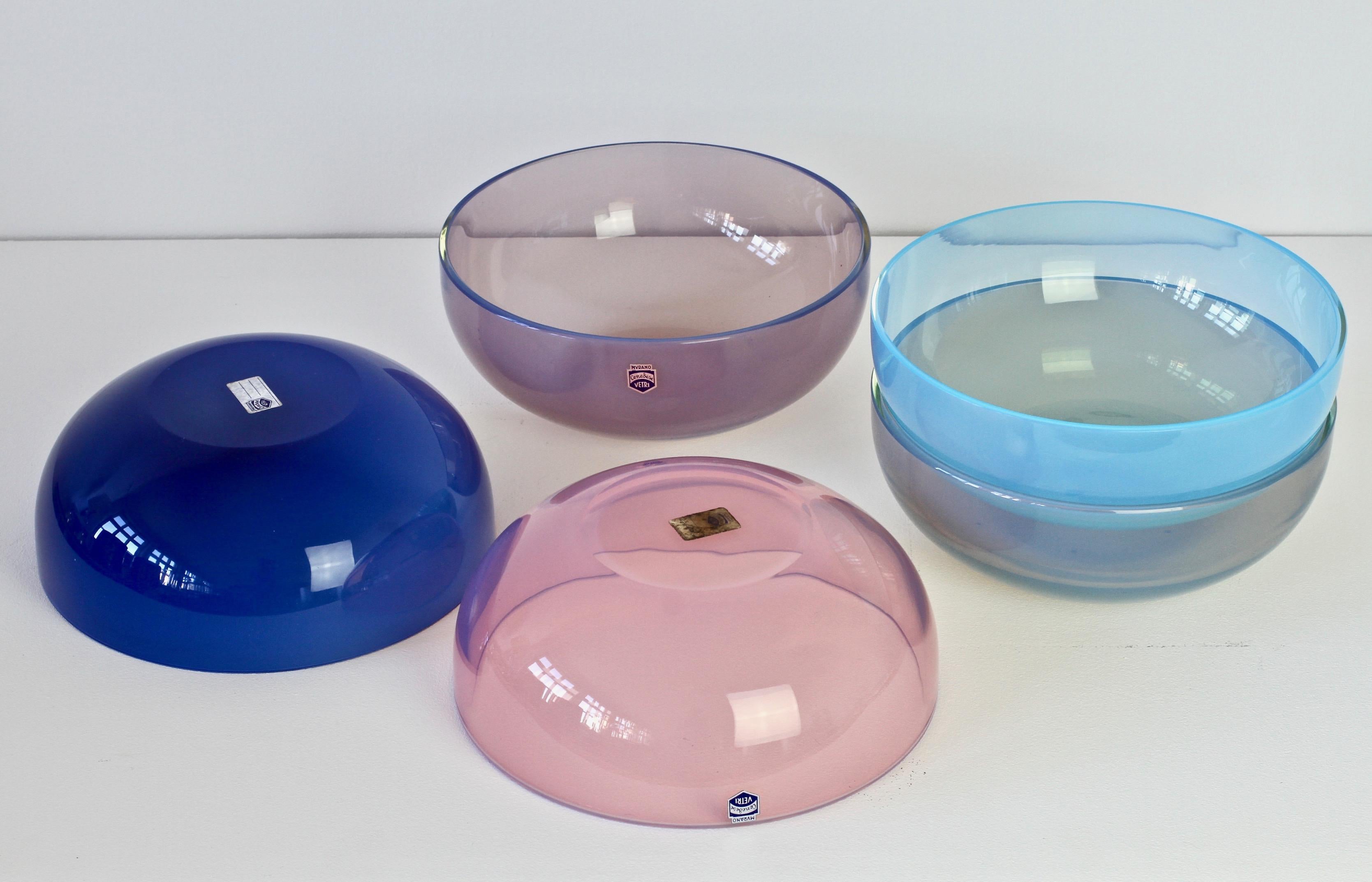 20th Century Antonio da Ros for Cenedese Murano Glass Set of Vibrantly Colored Glass Bowls For Sale
