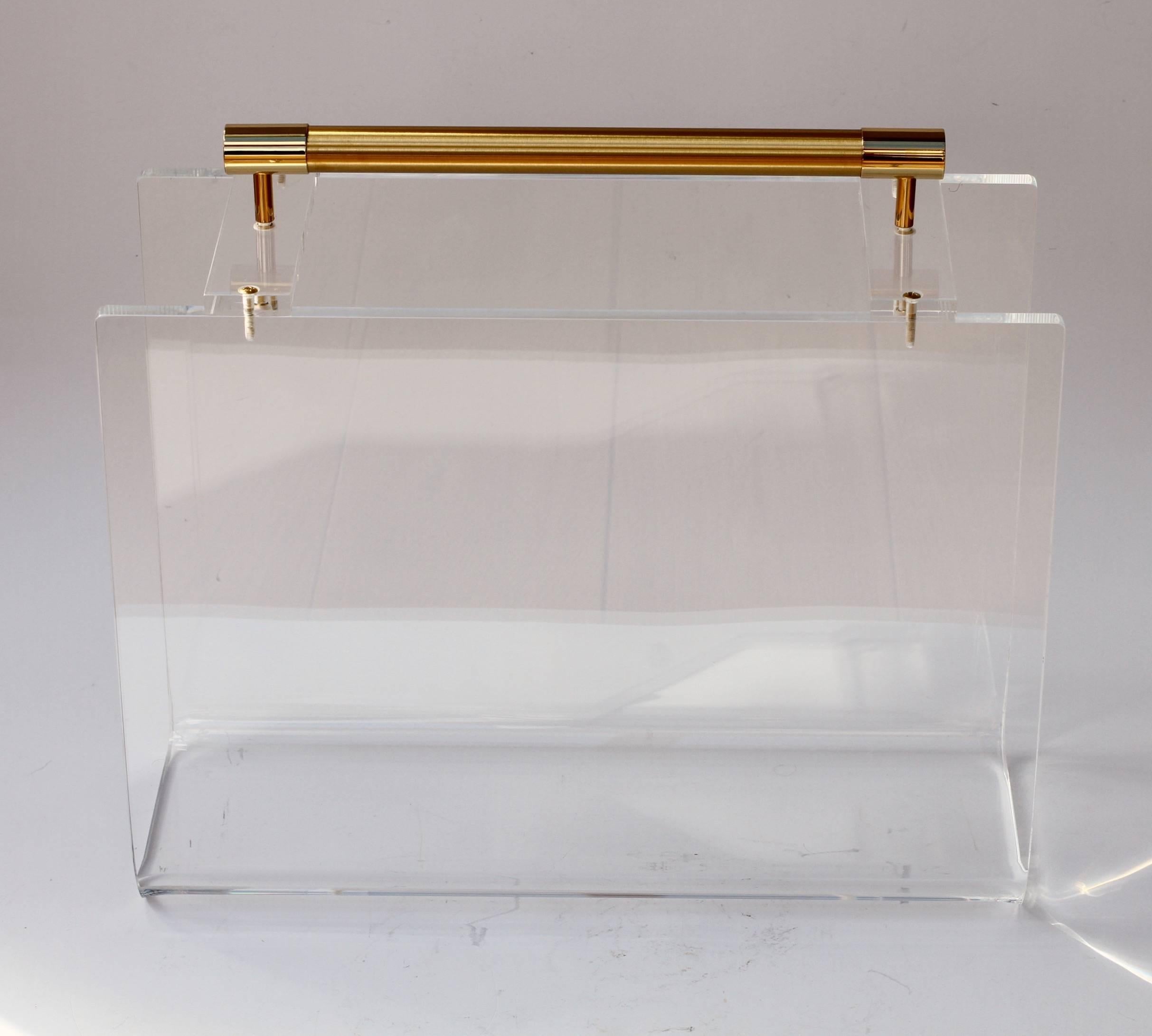 1970s Karl Springer / Charles Hollis Jones Style Lucite and Gold Magazine Rack In Excellent Condition In Landau an der Isar, Bayern