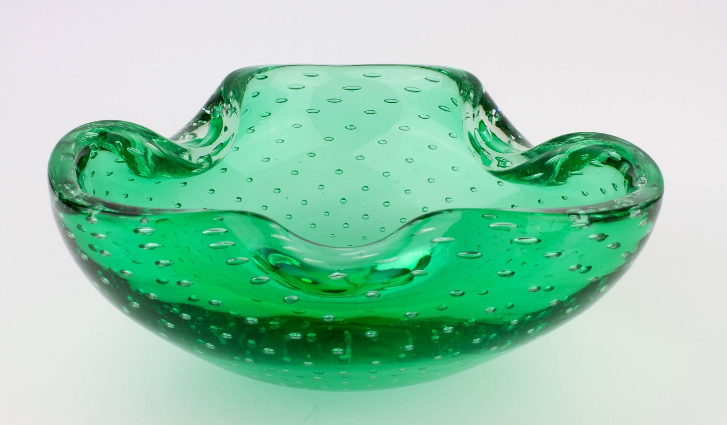 Italian Large 1950s Green Murano Bubble Glass Bowl Attributed to Carlo Scarpa for Venini