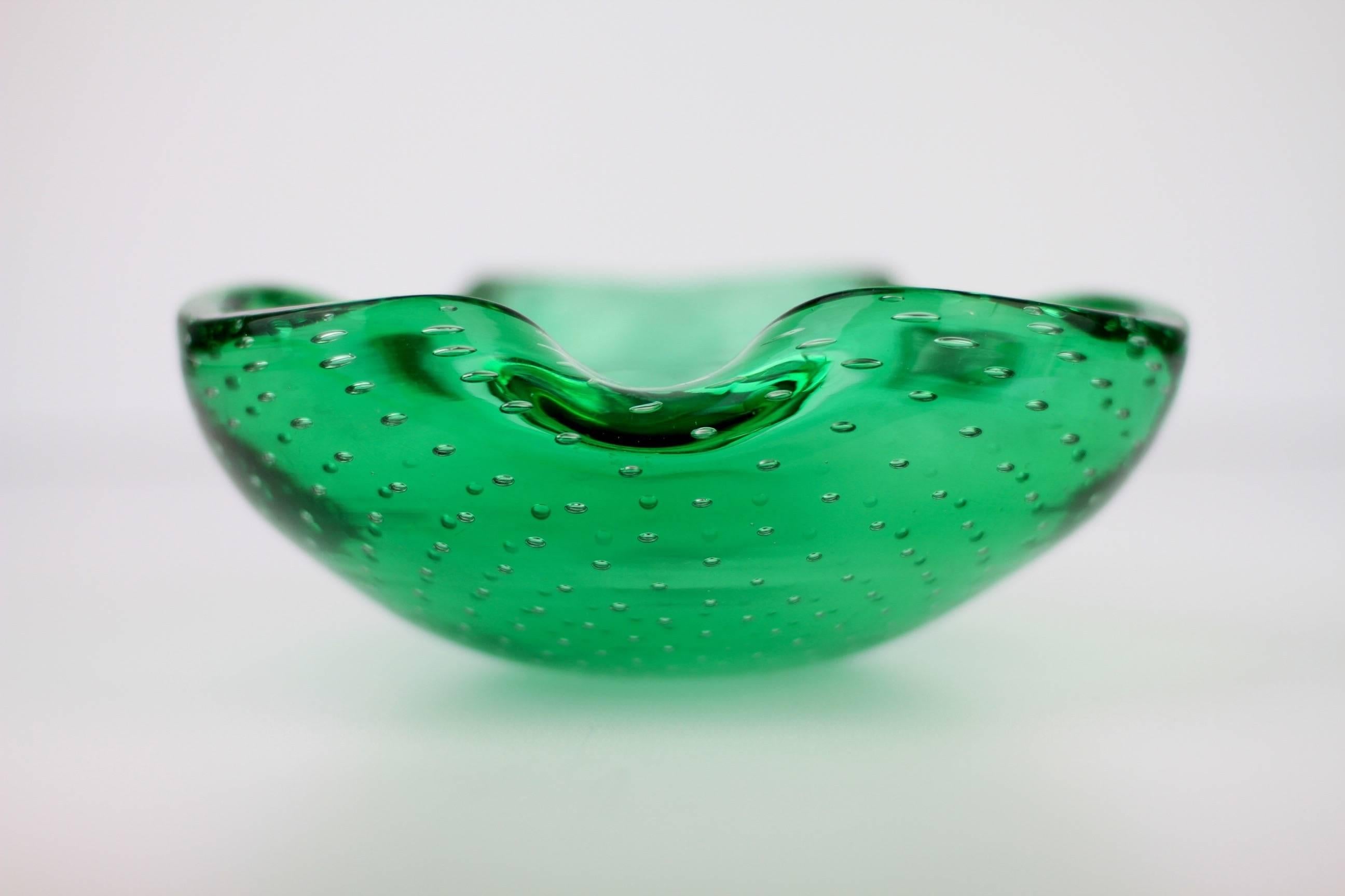 20th Century Large 1950s Green Murano Bubble Glass Bowl Attributed to Carlo Scarpa for Venini