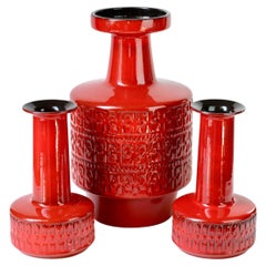 Juego de tres jarrones de estilo «mid-century modern» de color rojo brillante, fabricados en Alemania Occidental por Fohr Pottery, década de los 70