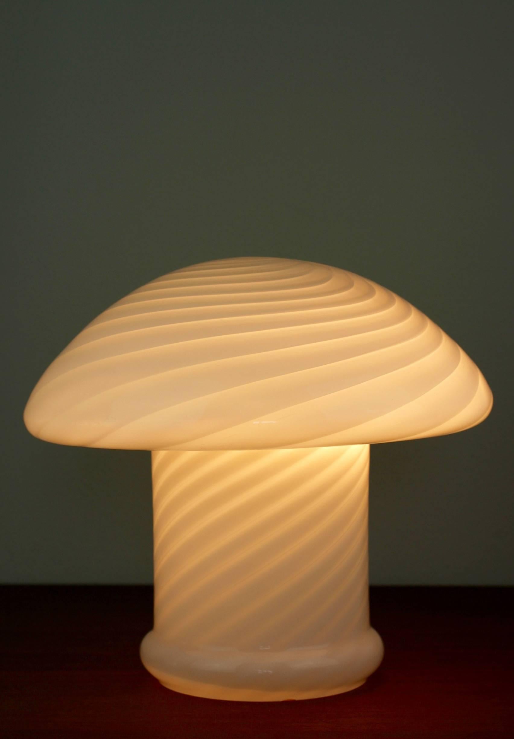 Molded 1970s Italian Mushroom Shaped Table Lamp or Light Murano Glass by Vetri d'Arte