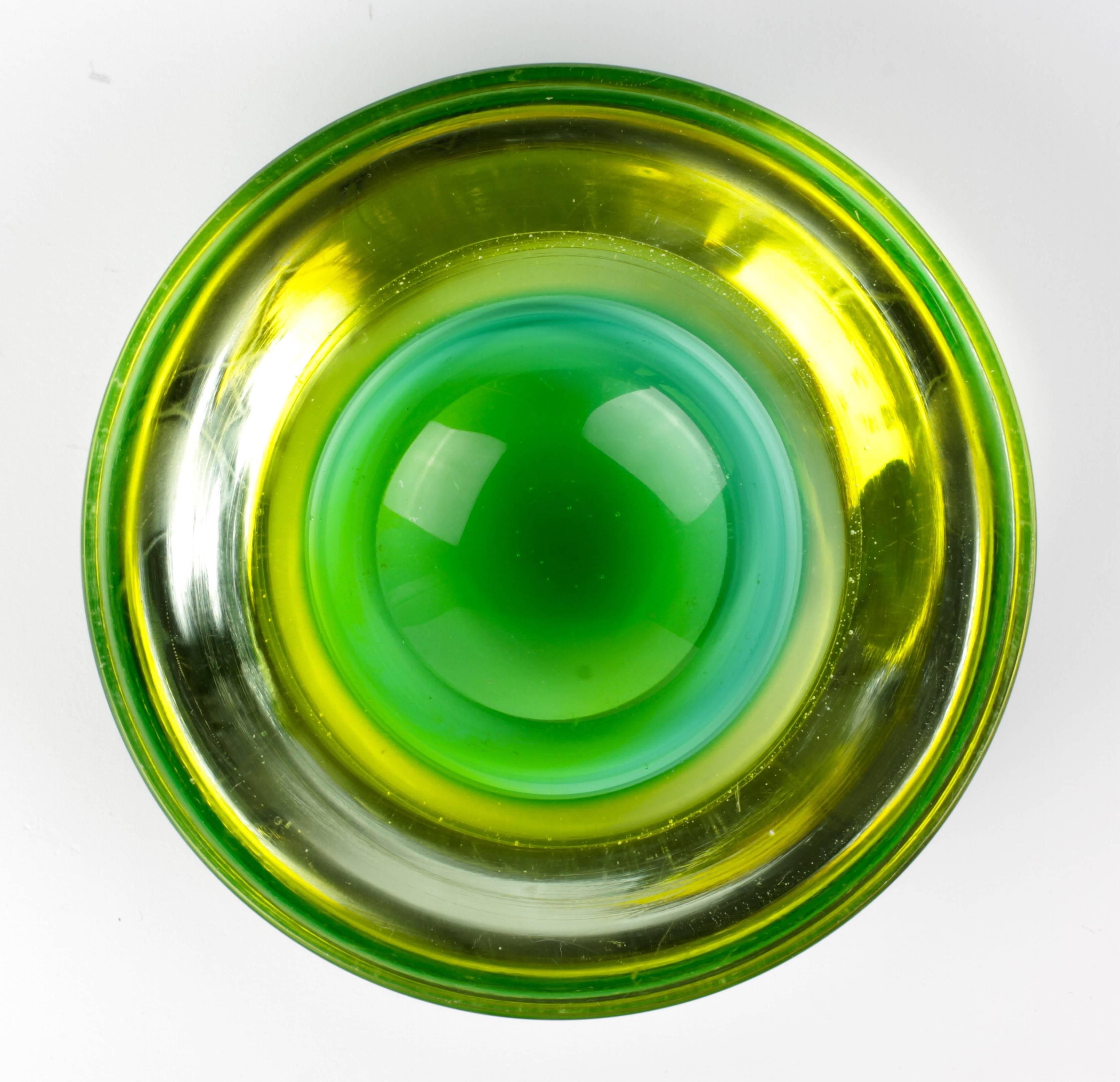 Italian Rare Green and Yellow Murano Sommerso Glass Bowl by Seguso for Vetri d'Arte