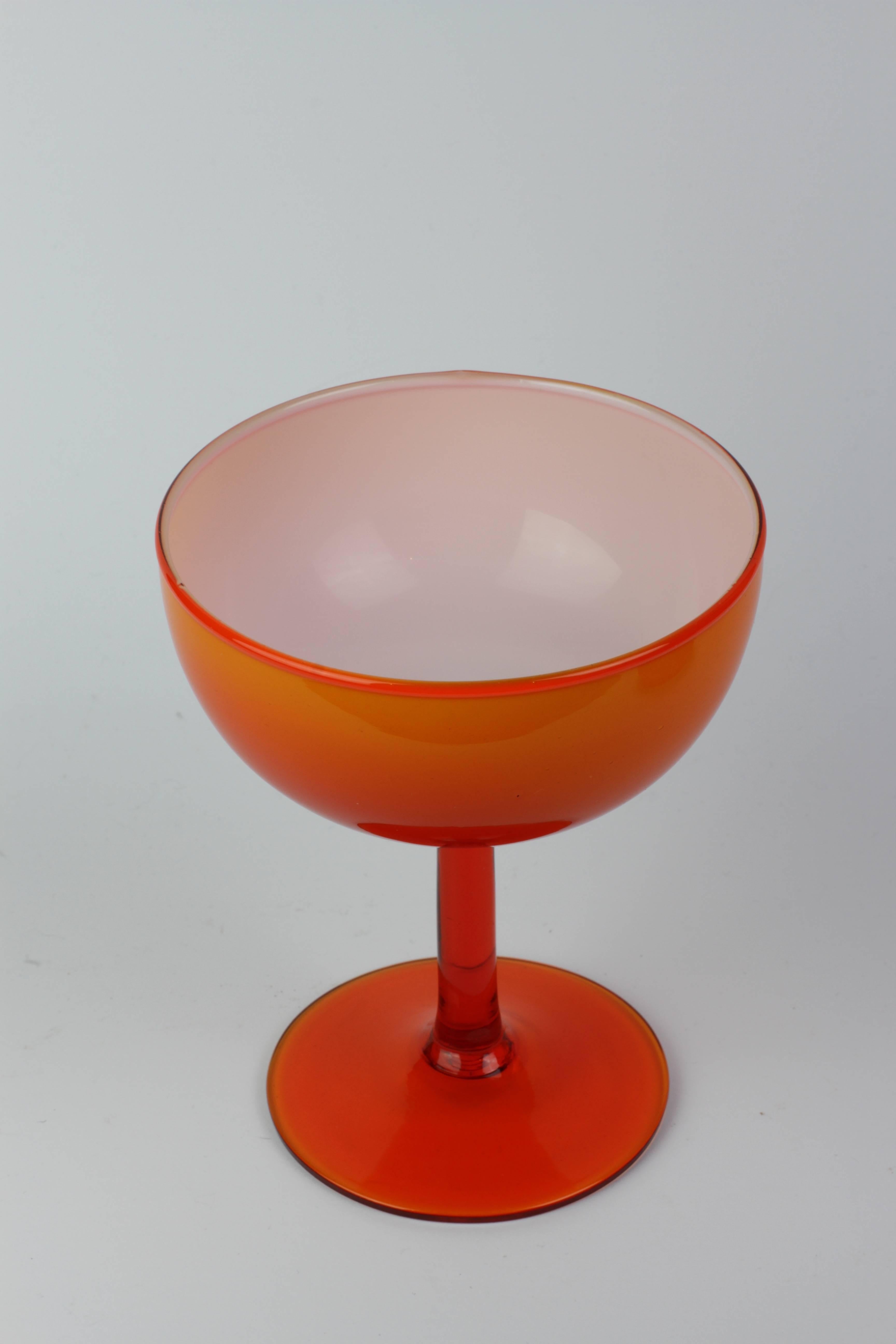 1950s Mid-Century Italian Sweet Jar with Lid in Vibrant Orange over White Glass In Excellent Condition In Landau an der Isar, Bayern