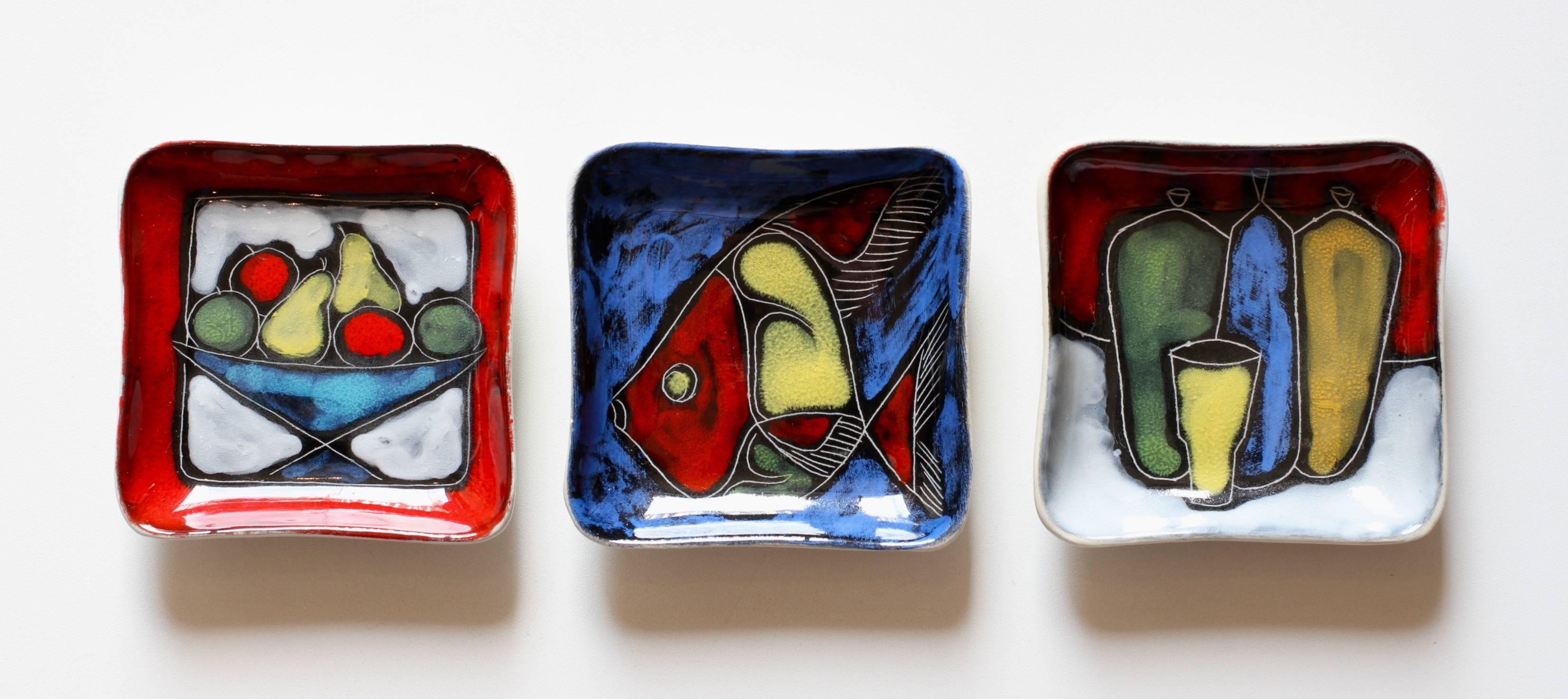 Mid-Century Modern Colorful Vibrant Set of Italian Mid-Century Sgraffito San Marino Ceramic Dishes