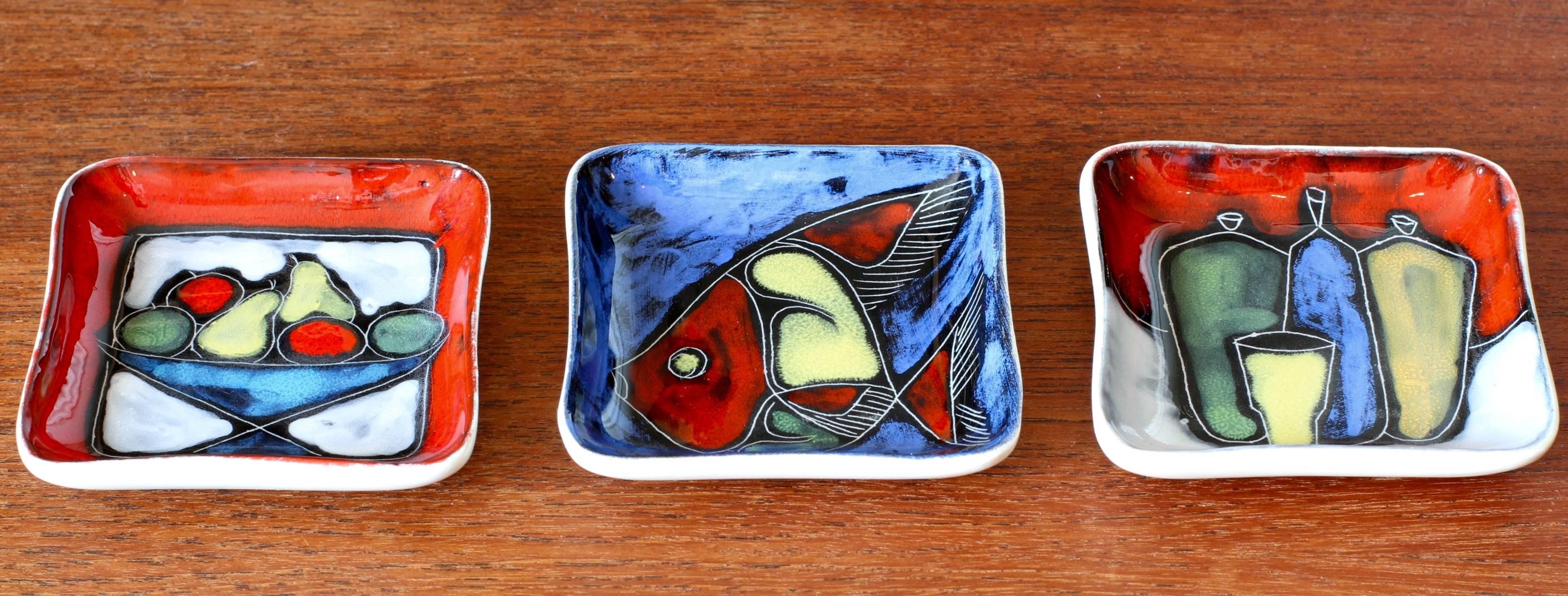 Colorful Vibrant Set of Italian Mid-Century Sgraffito San Marino Ceramic Dishes 3