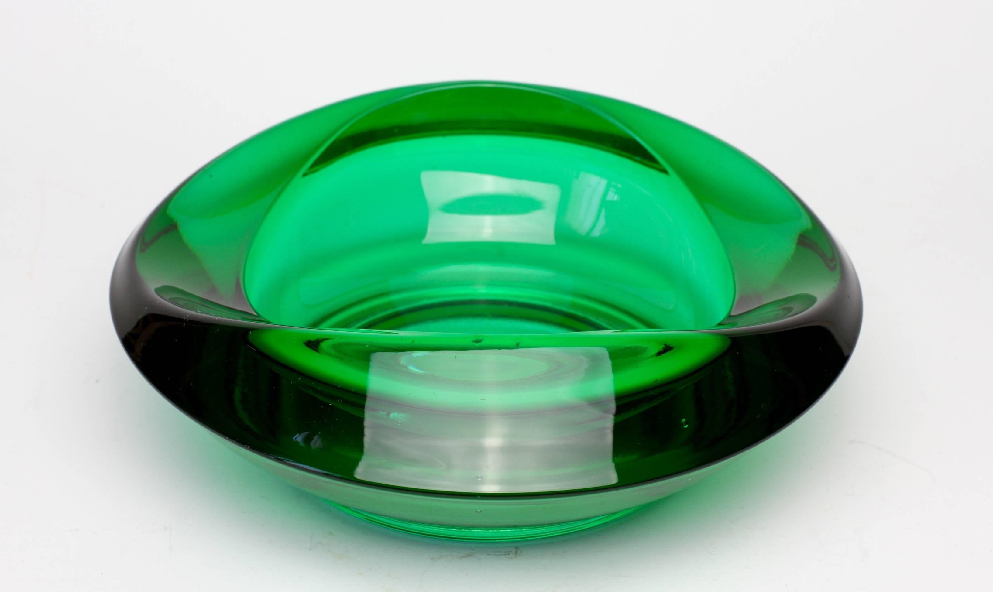 Mid-20th Century Sklo Union Czech Green Glass Bowl Designed by Rudolf Jurnikl for Rosice Glass
