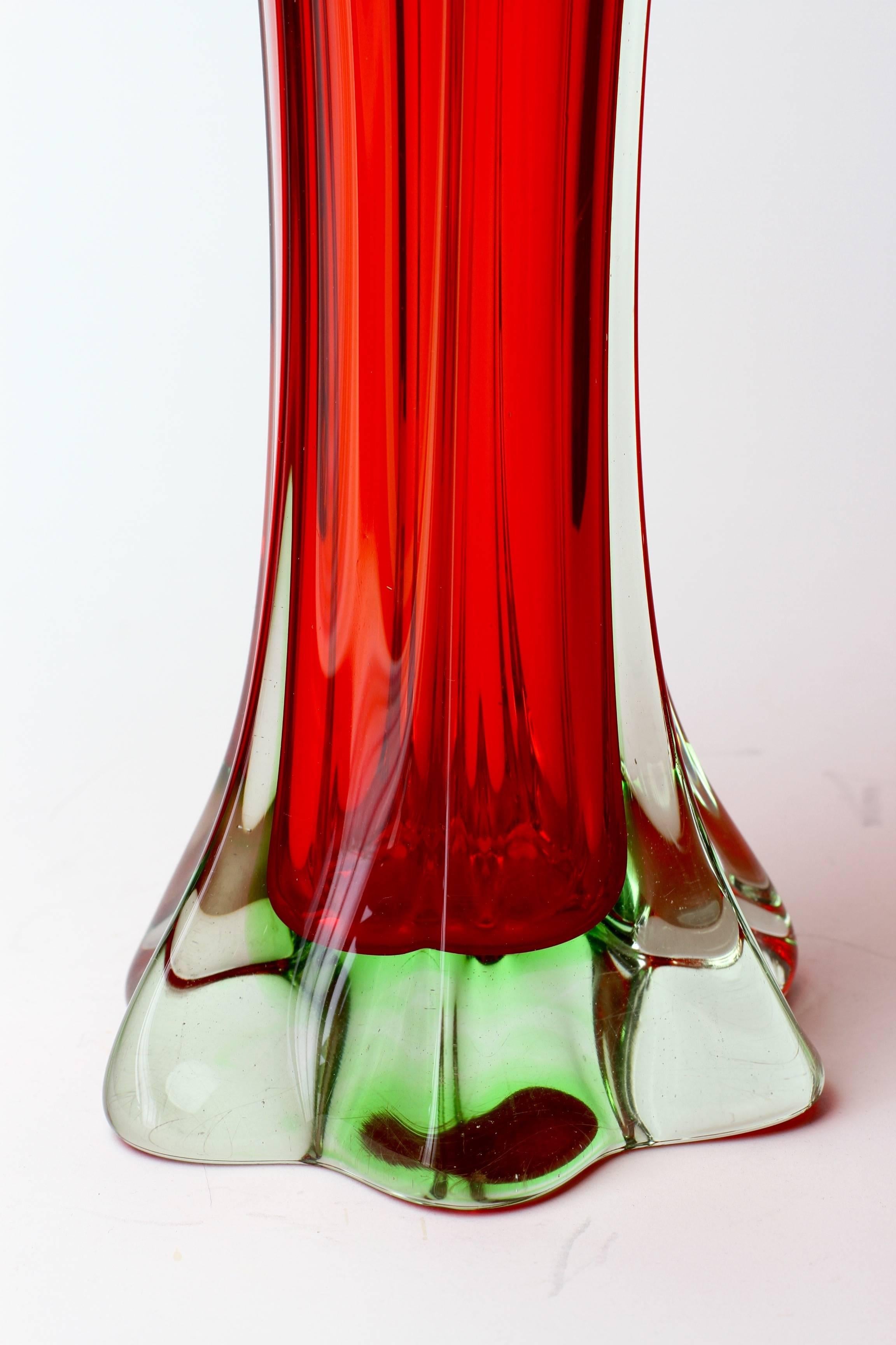 Tall Vintage Italian Mid-Century Red Murano Sommerso Glass Vase In Good Condition In Landau an der Isar, Bayern
