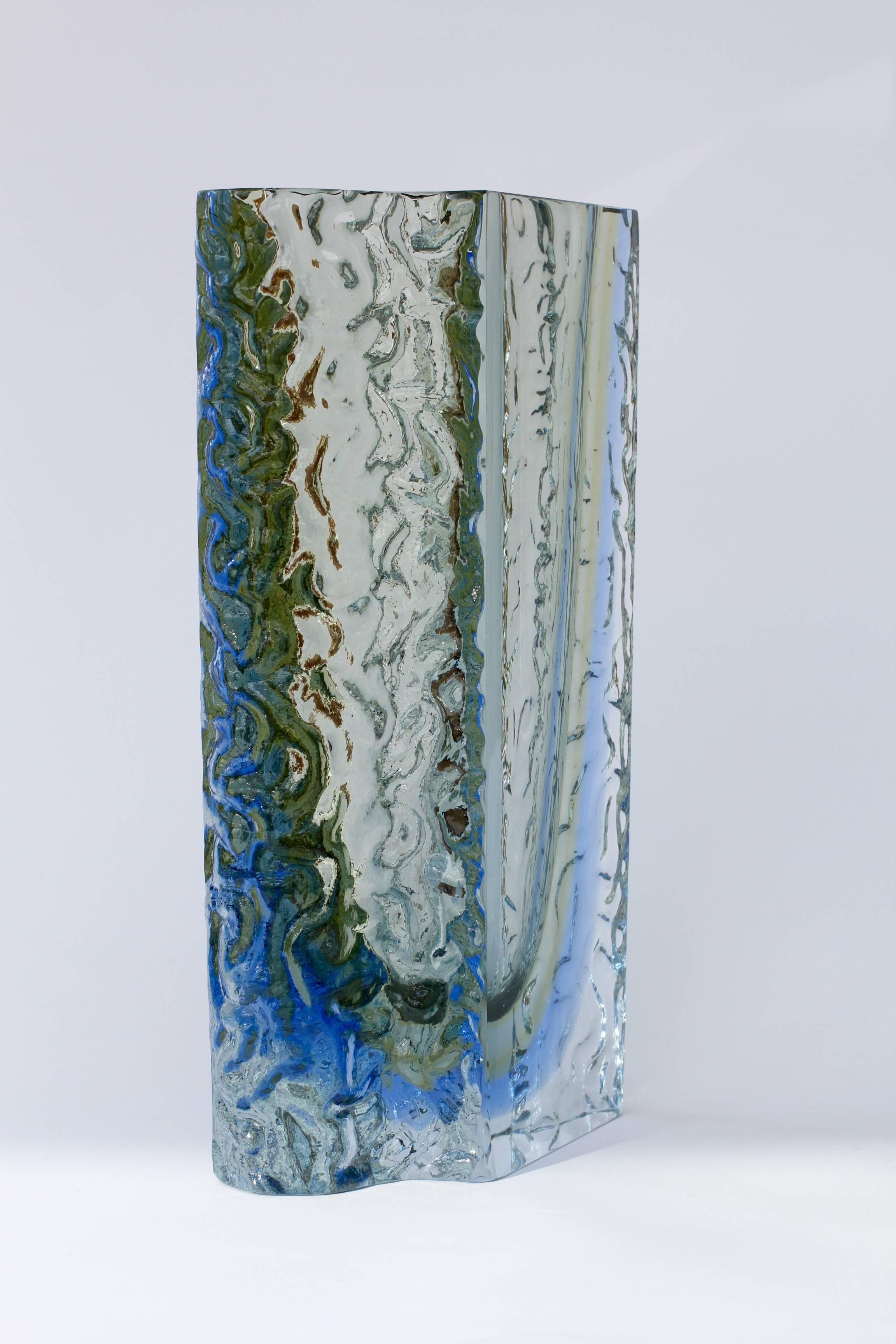 Mid-Century Modern Large Textured Murano 'Sommerso' Blue Ice Glass Vase Attributed to Mandruzzato