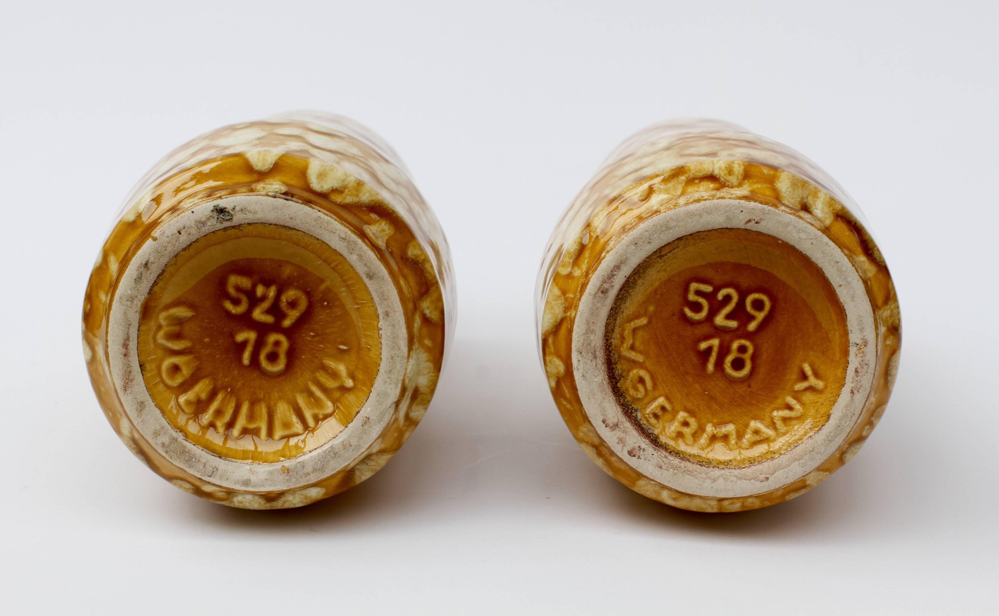 Smaltato Coppia di vasi in lava gialla della Germania Occidentale di metà secolo di Scheurich, circa 1965 in vendita