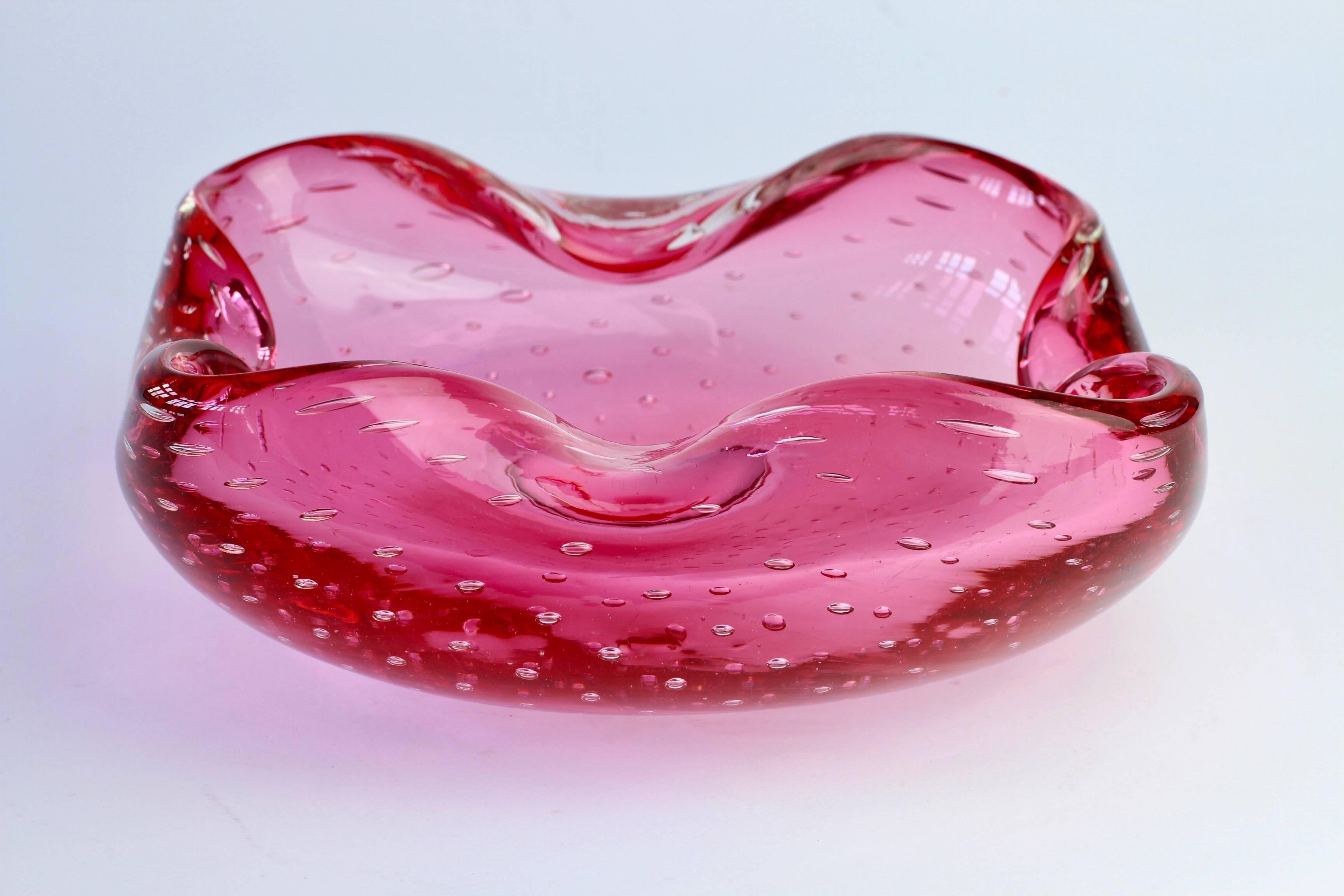 Large 1950s Pink Bubble Glass Bowl in the Style of to Carlo Scarpa for Venini (Moderne der Mitte des Jahrhunderts)