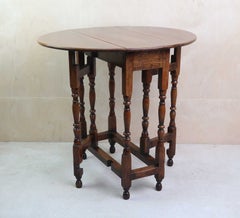 Small Antique Oak Gateleg Table With Turned Supports. English, C.1920